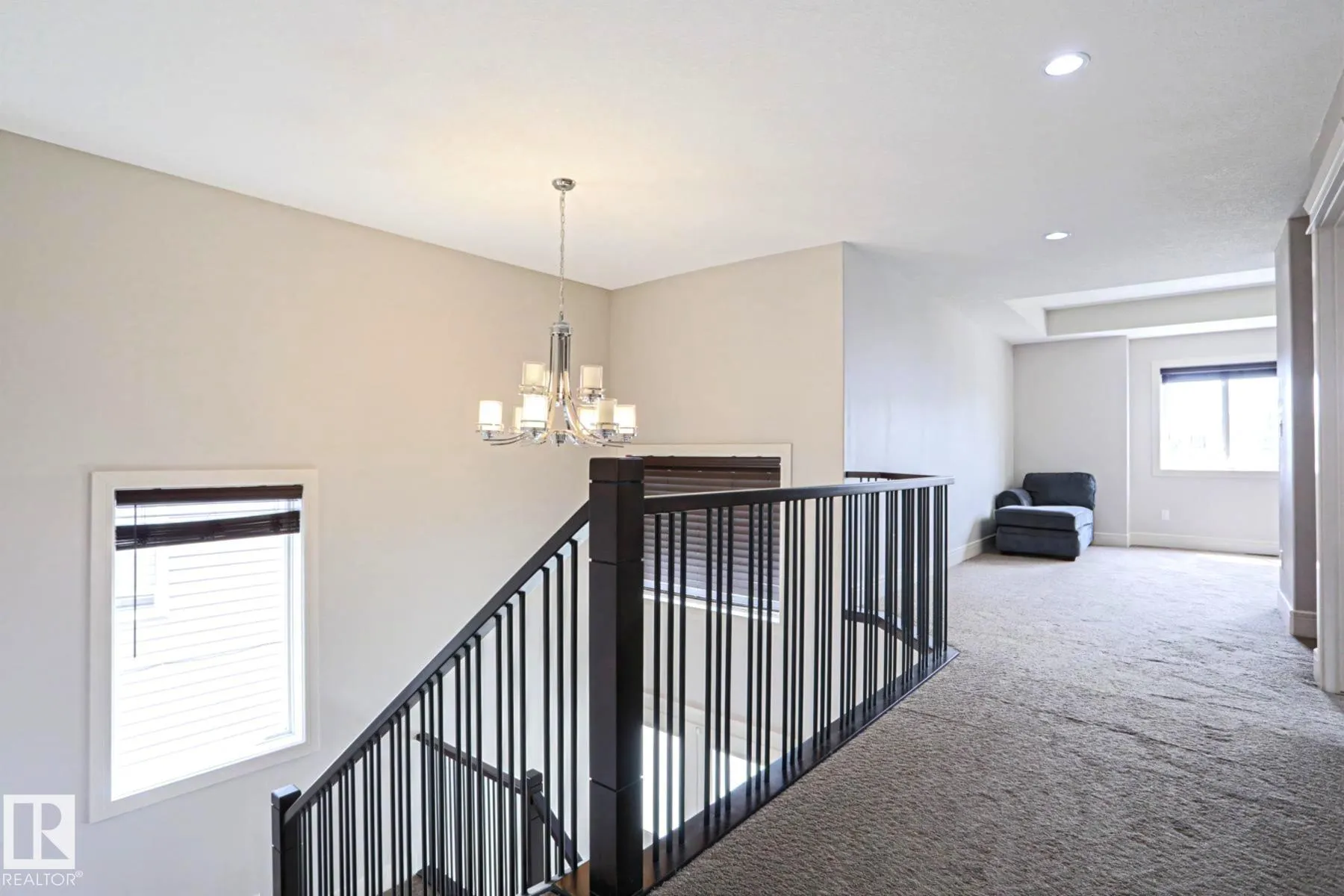 4642 CHARLES Way