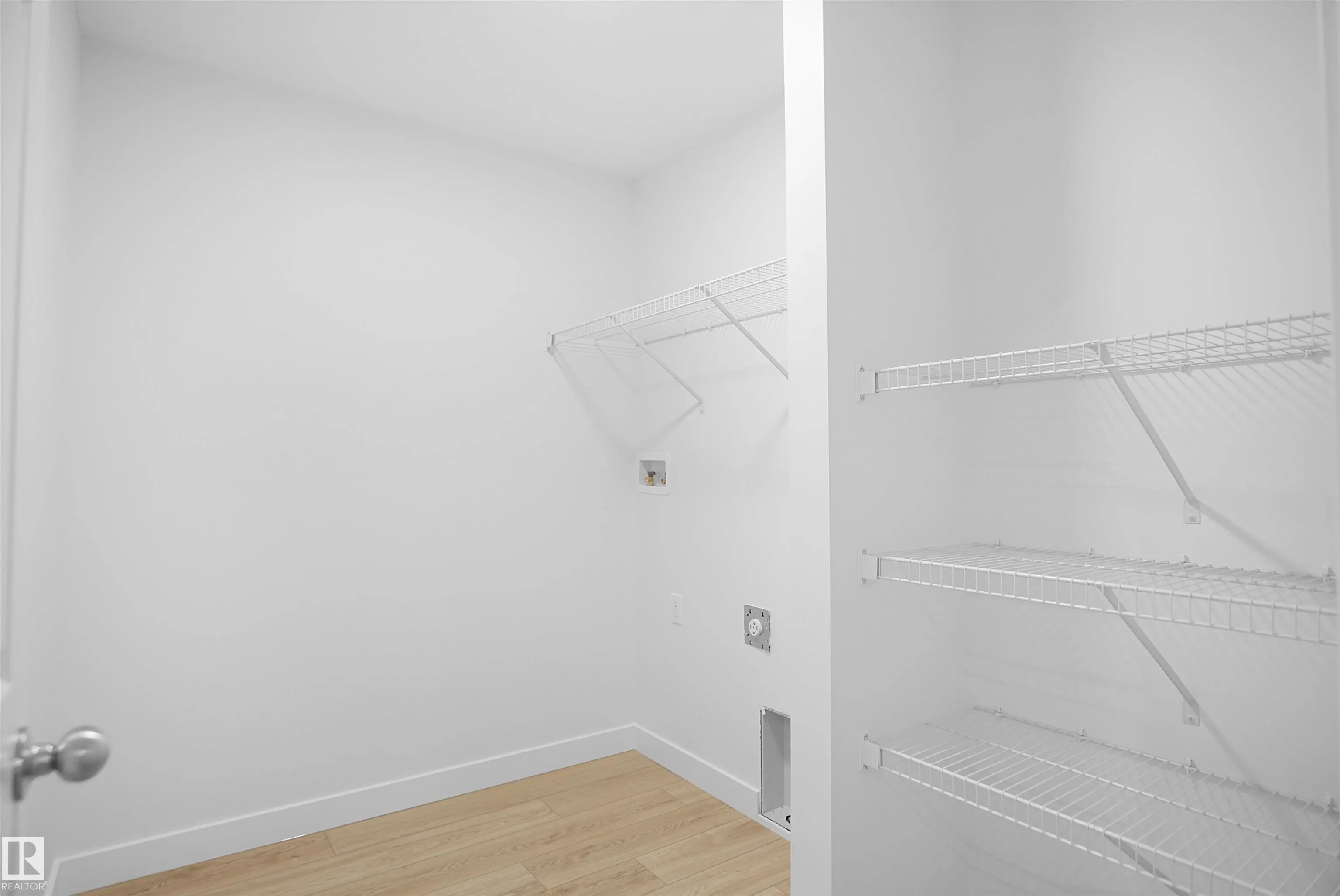 1748 WESTERRA Wynd