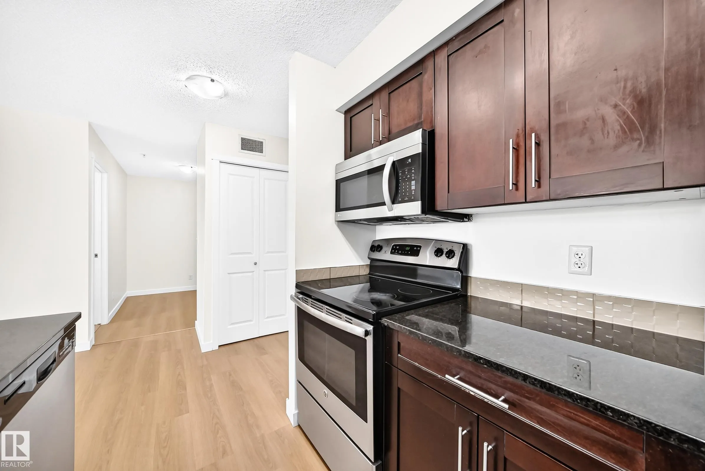 3315 JAMES MOWATT Trail