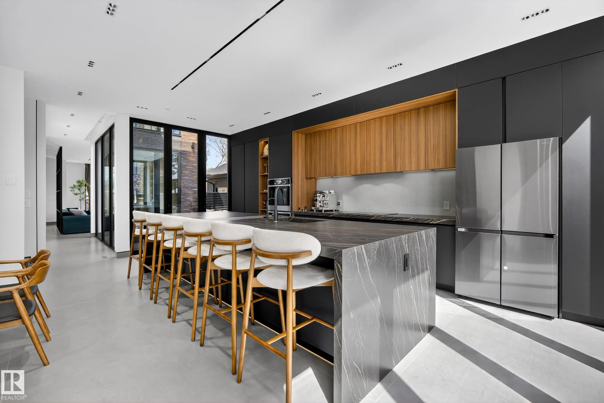 14035 104 Avenue