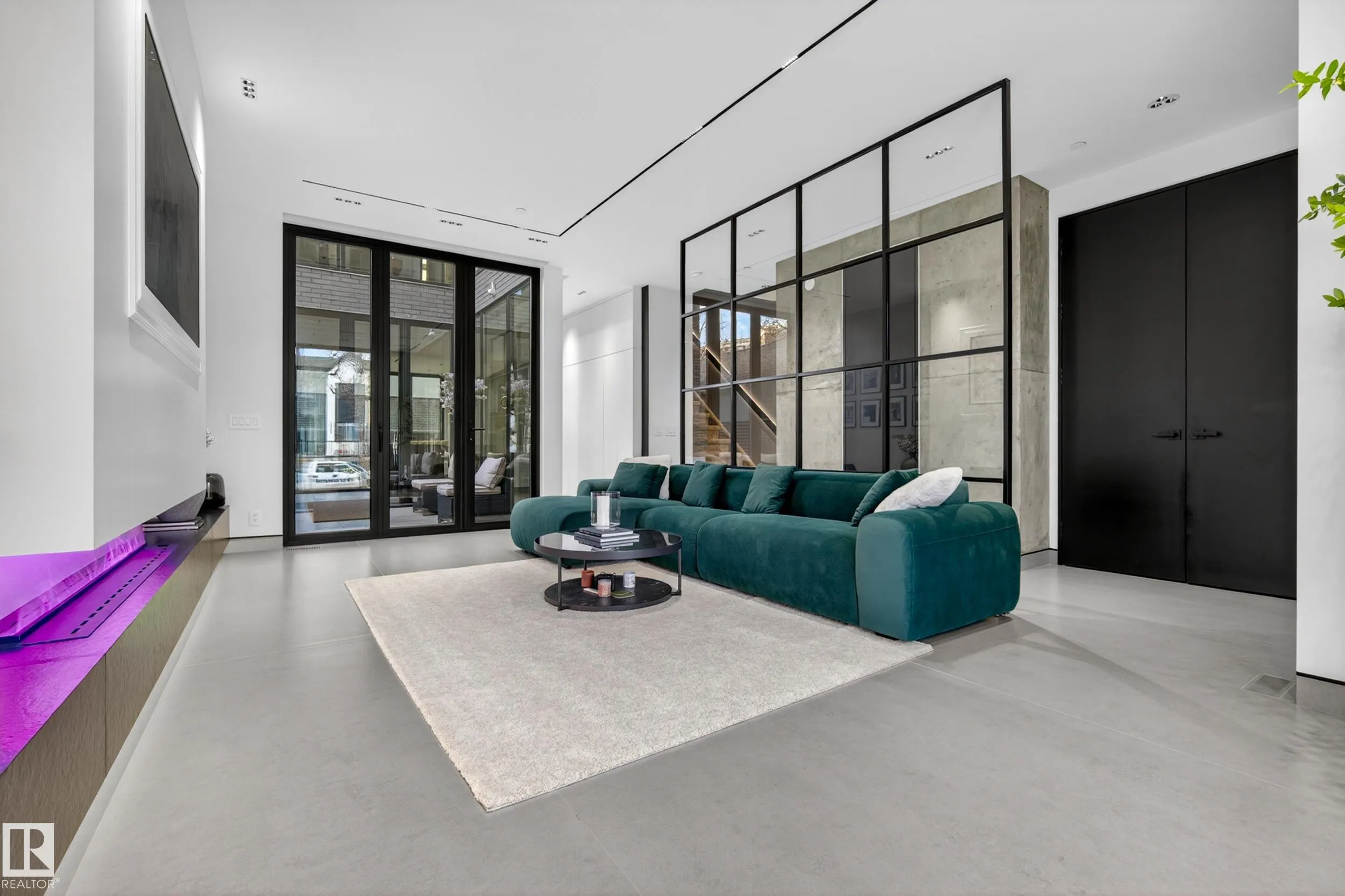 14035 104 Avenue