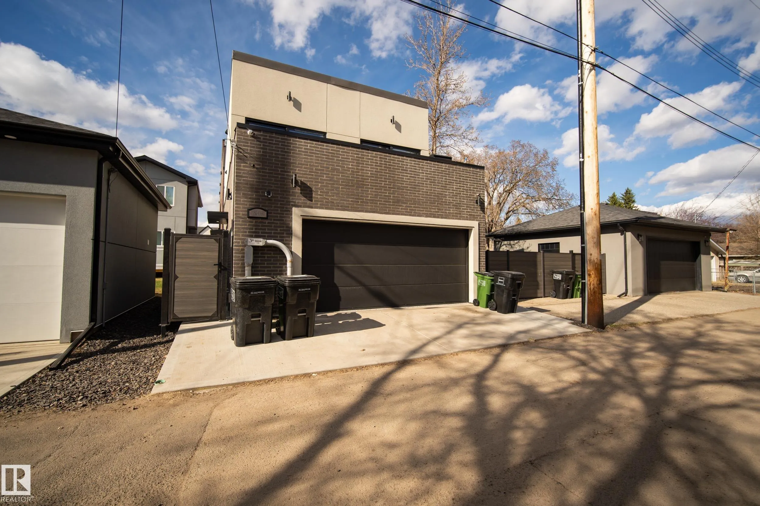14035 104 Avenue