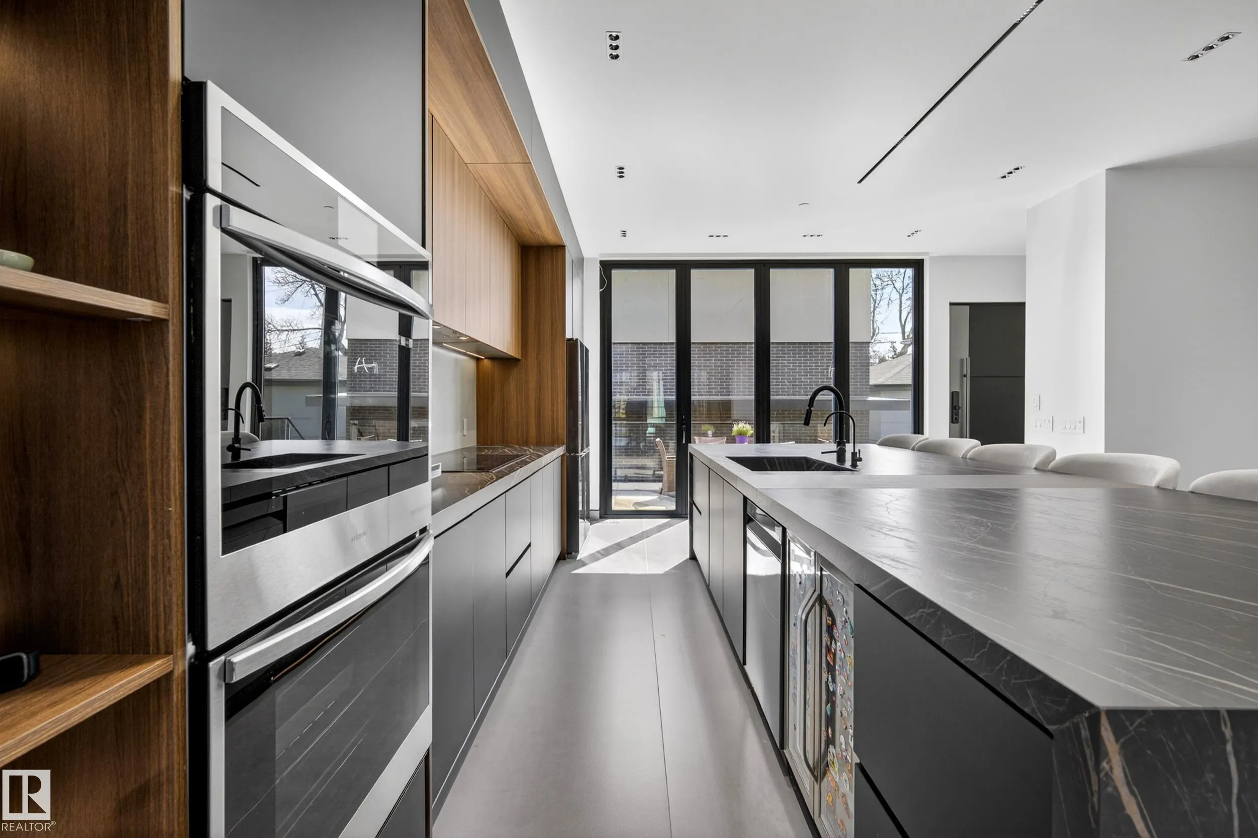 14035 104 Avenue