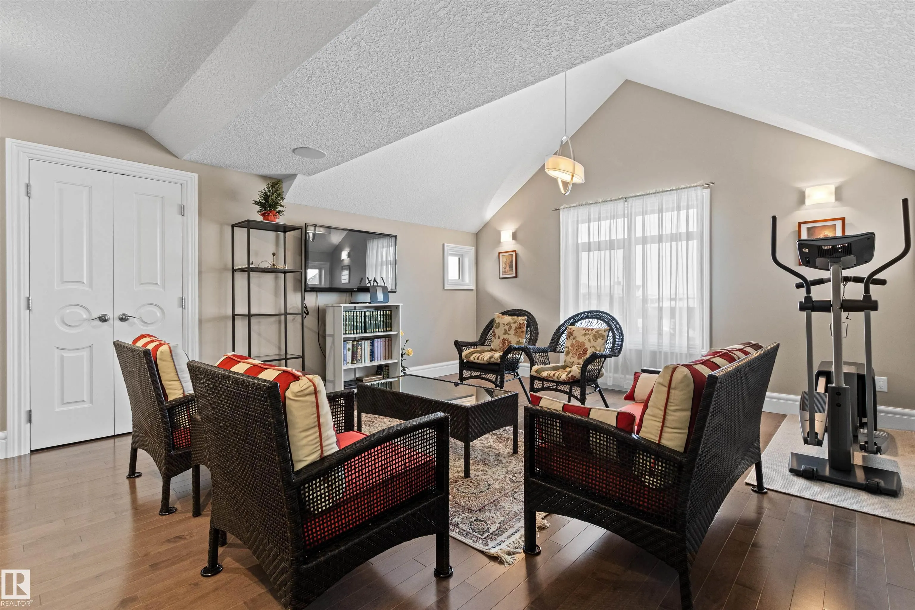 2796 WHEATON Drive