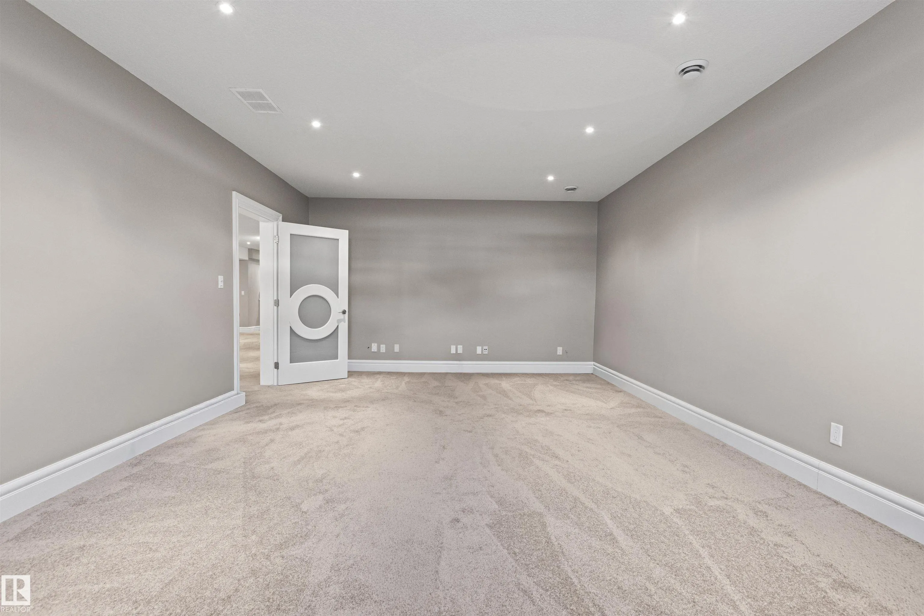 2796 WHEATON Drive