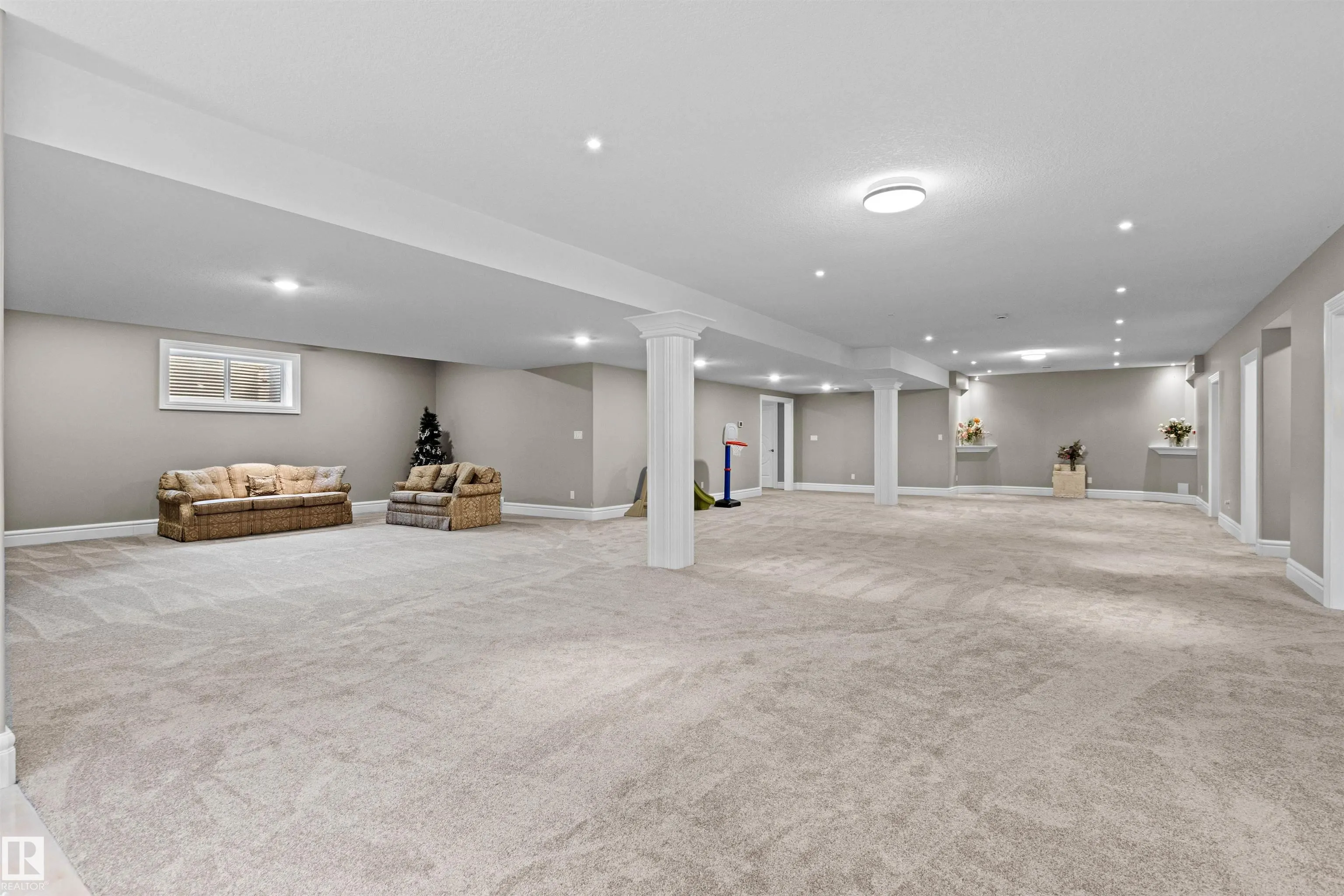 2796 WHEATON Drive