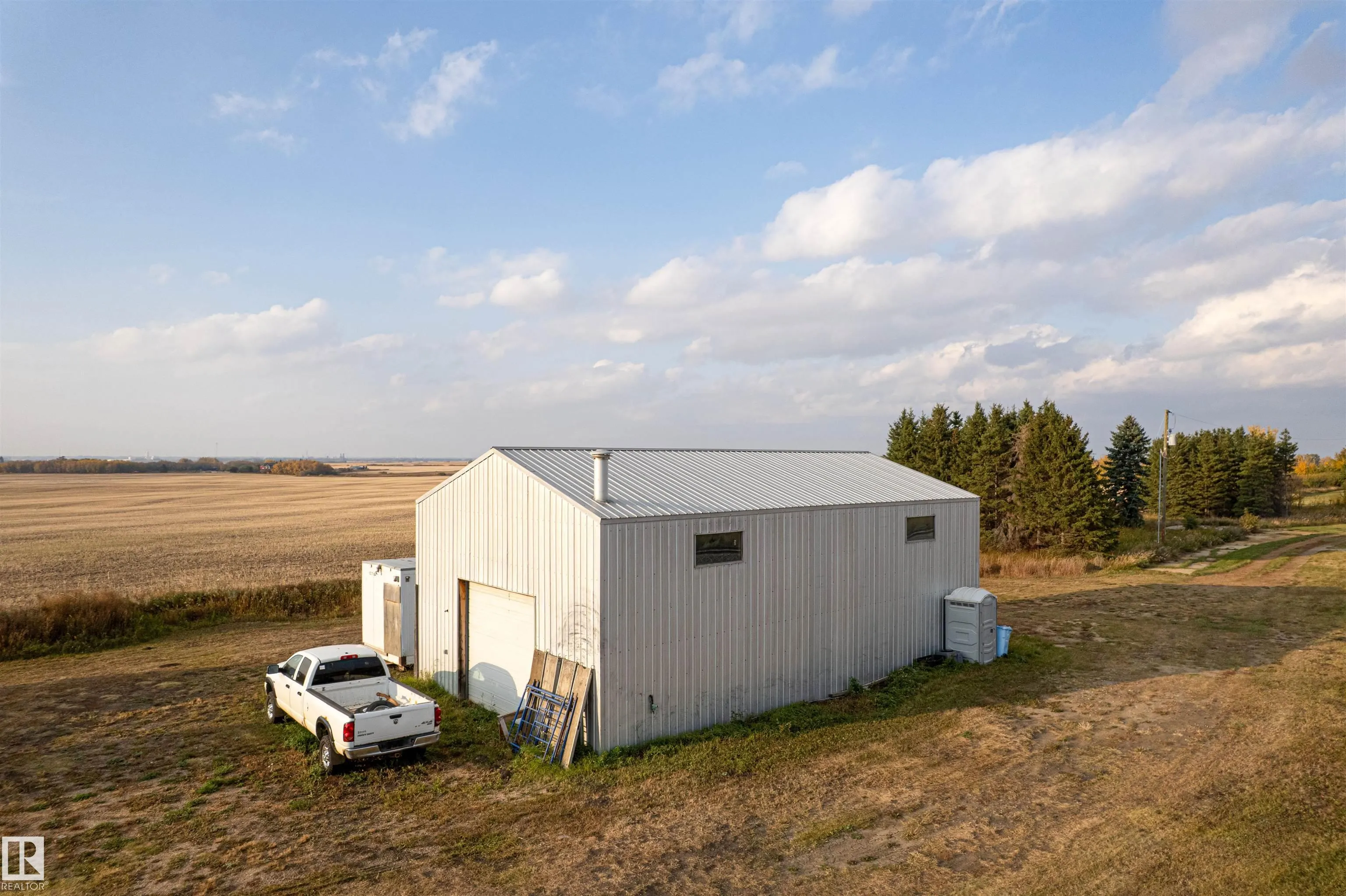 54352 RGE ROAD 221
