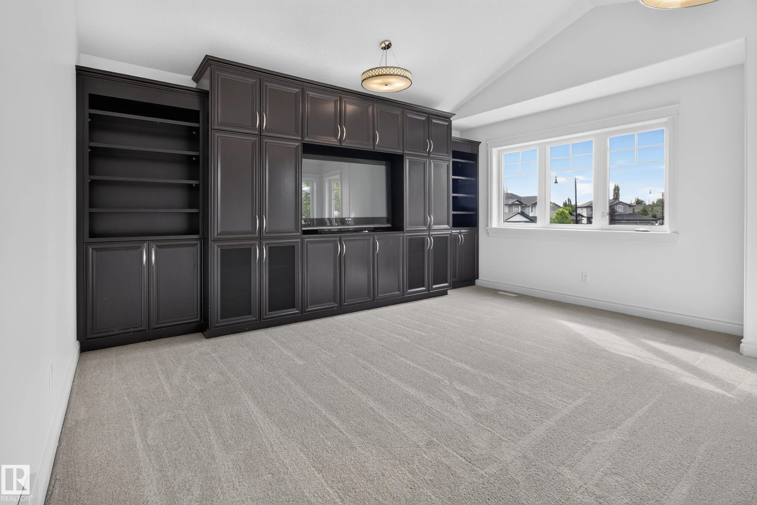 3308 SOMERSET Drive