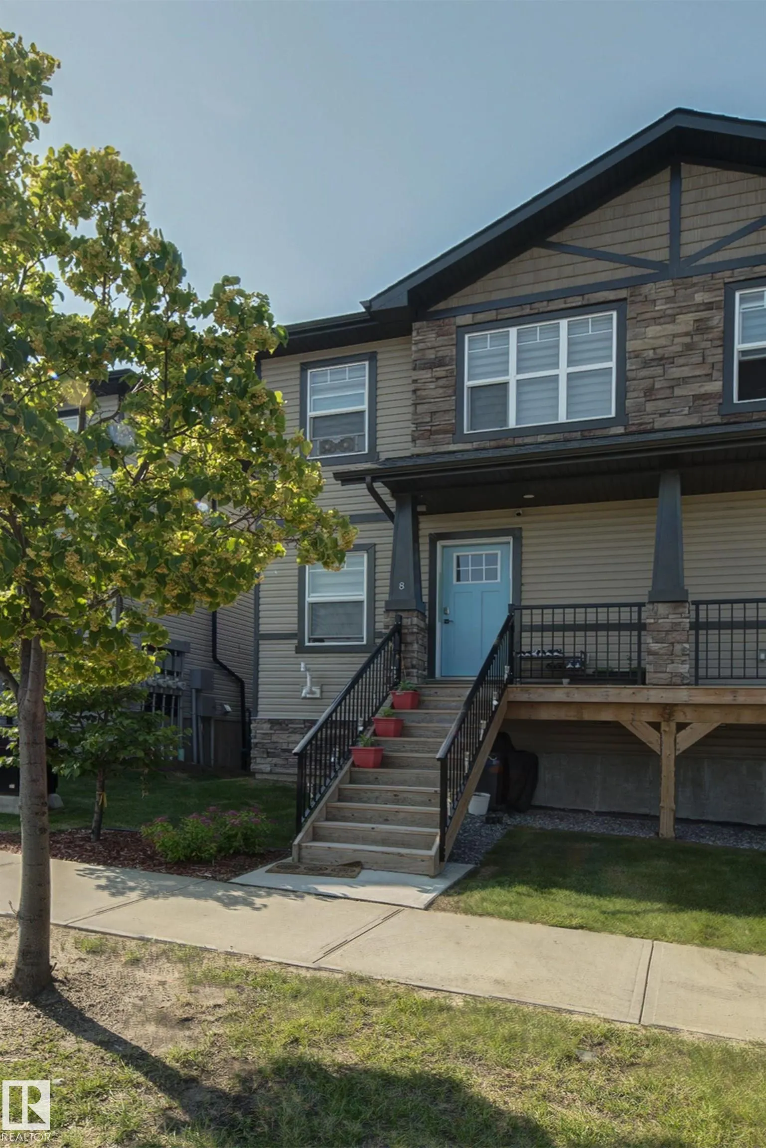 1703 16 Avenue