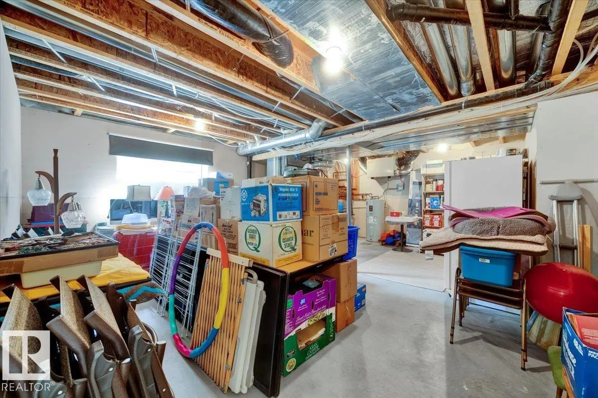 928 THOMPSON Place