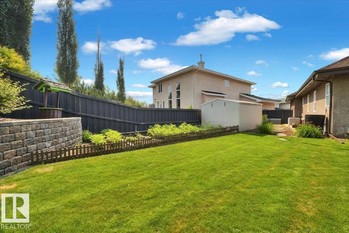 928 THOMPSON Place