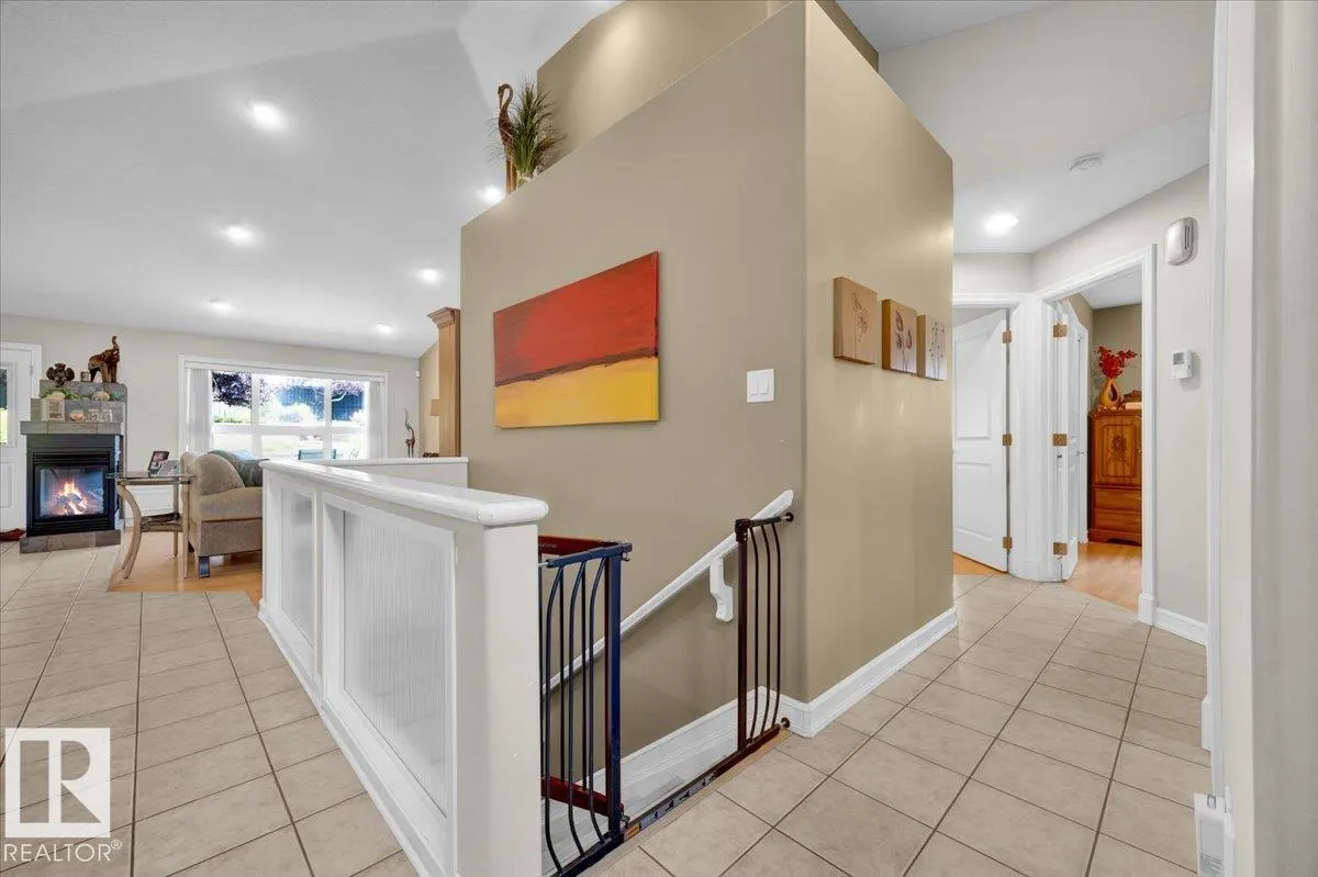 928 THOMPSON Place