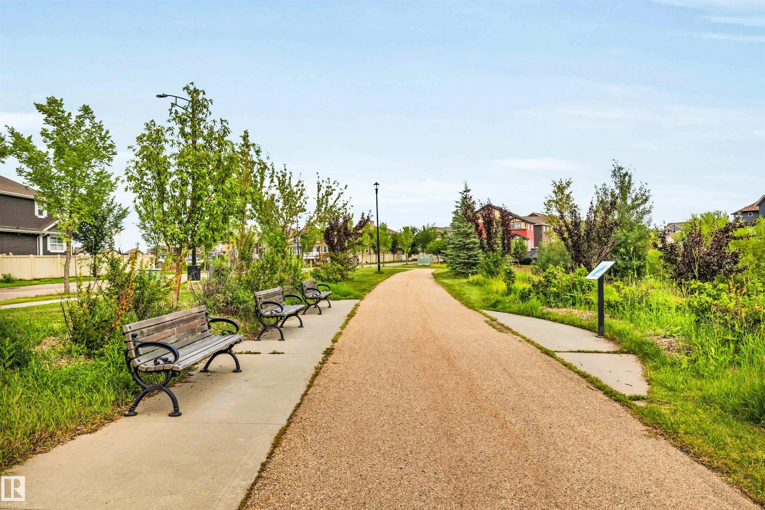 571 ORCHARDS Boulevard
