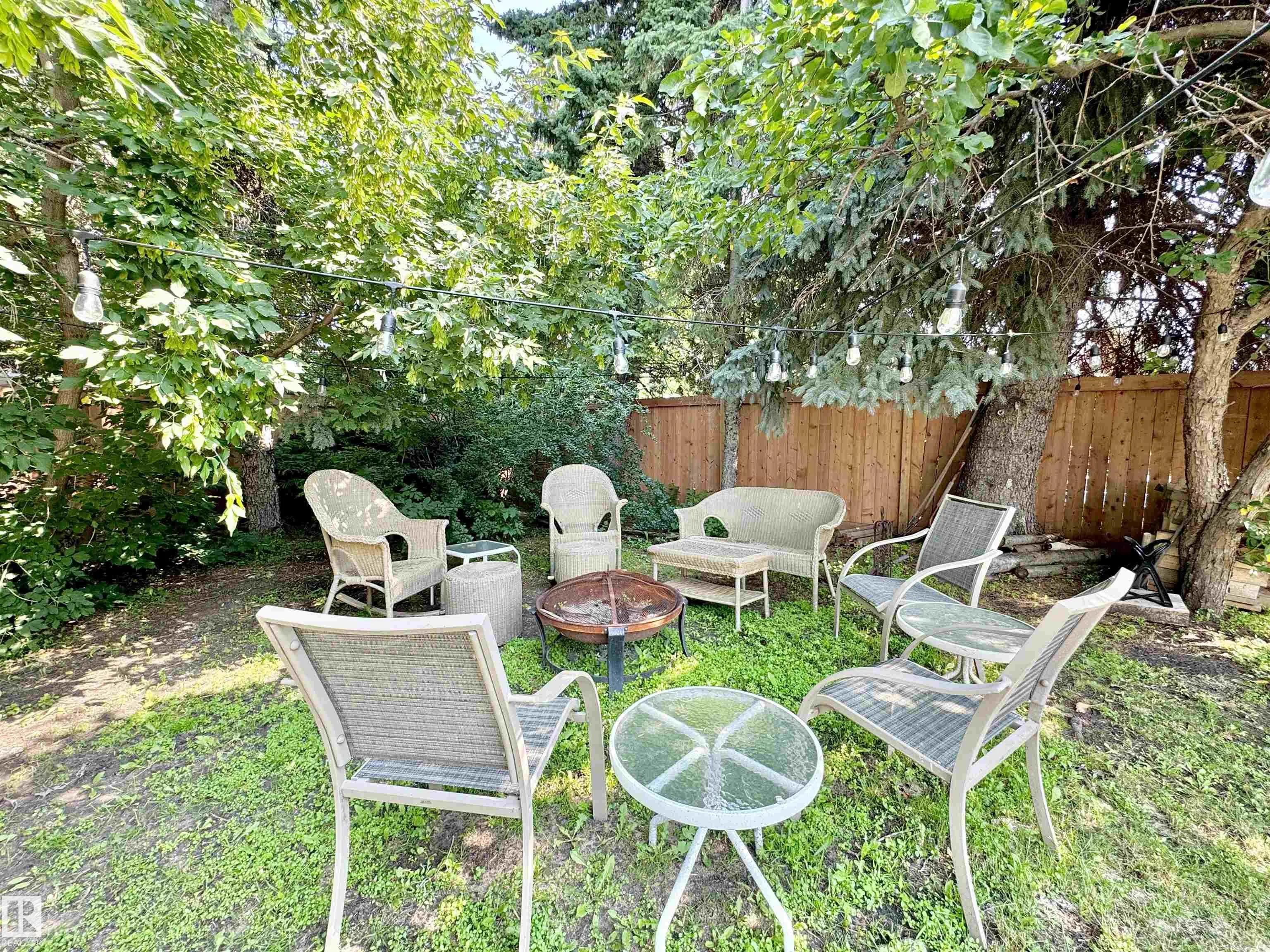 119 GARLAND Crescent