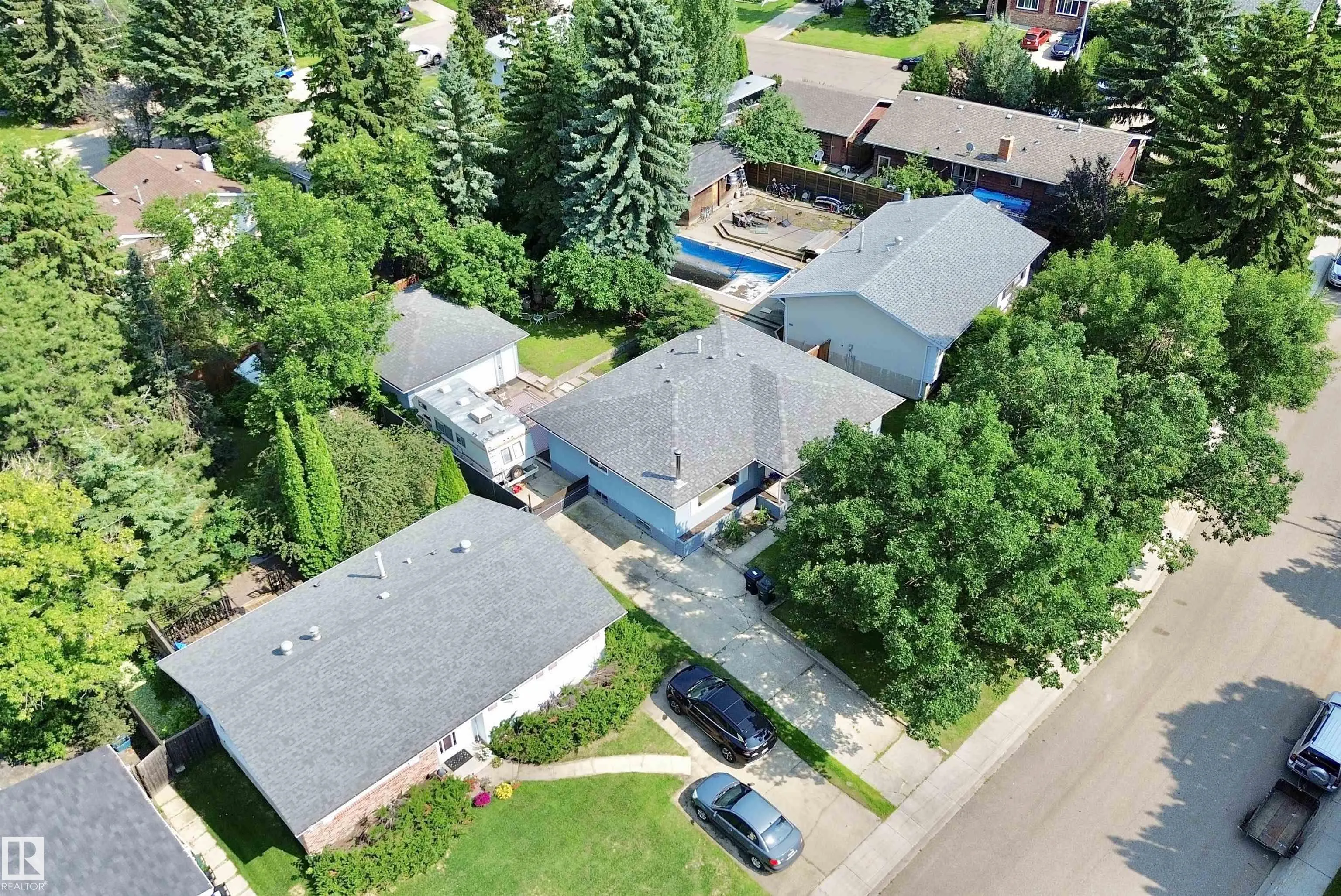 119 GARLAND Crescent