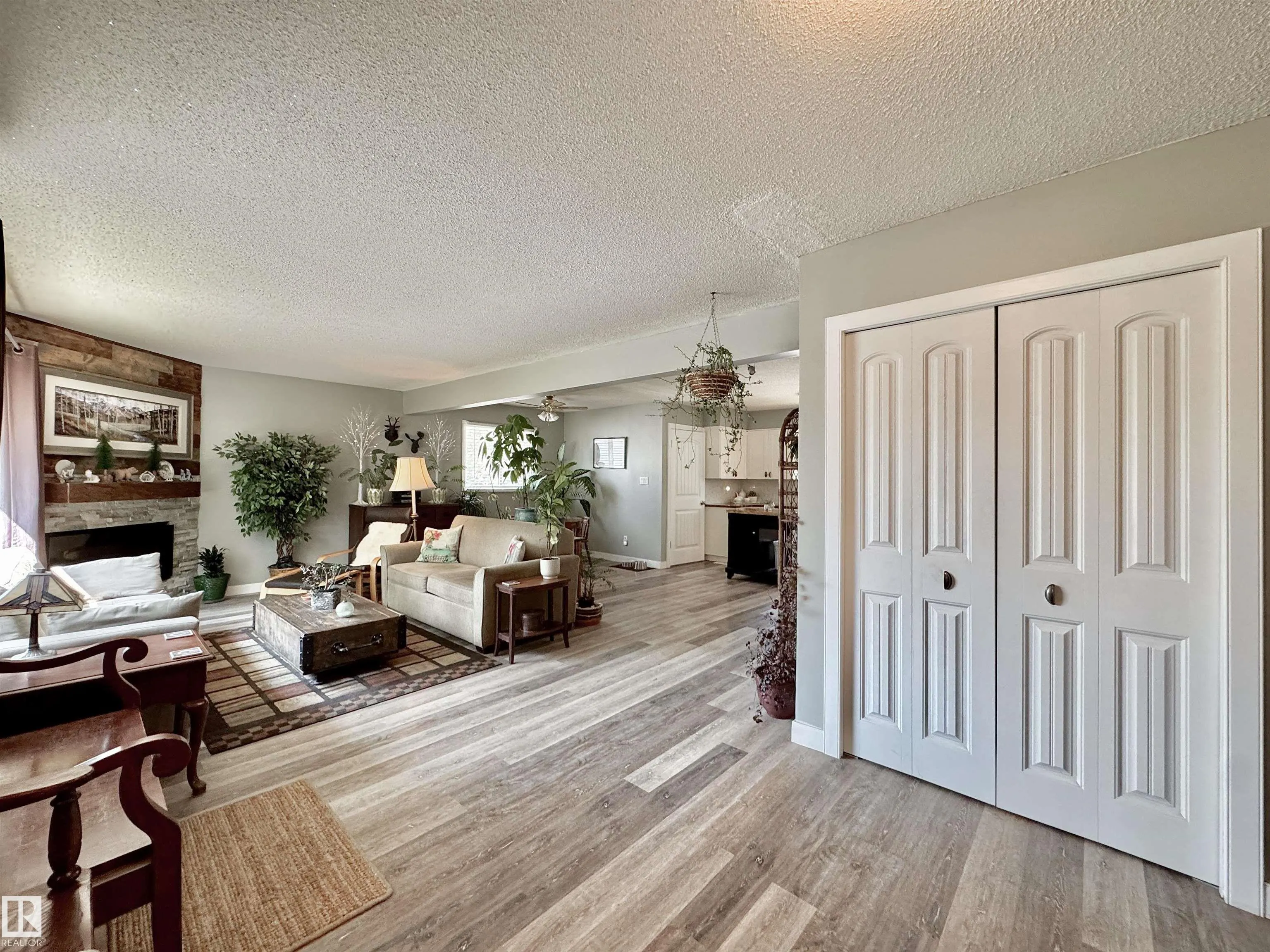 119 GARLAND Crescent