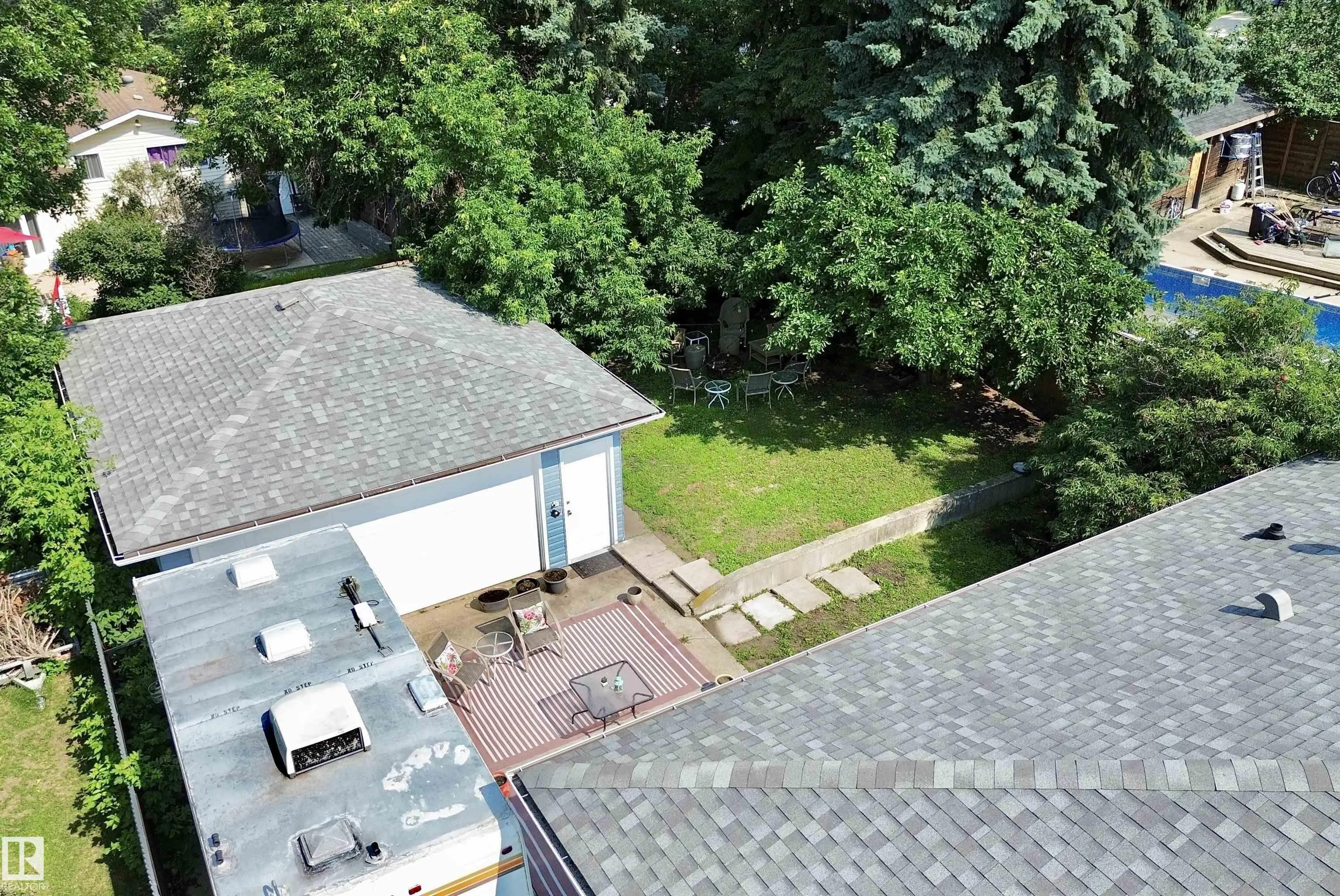 119 GARLAND Crescent