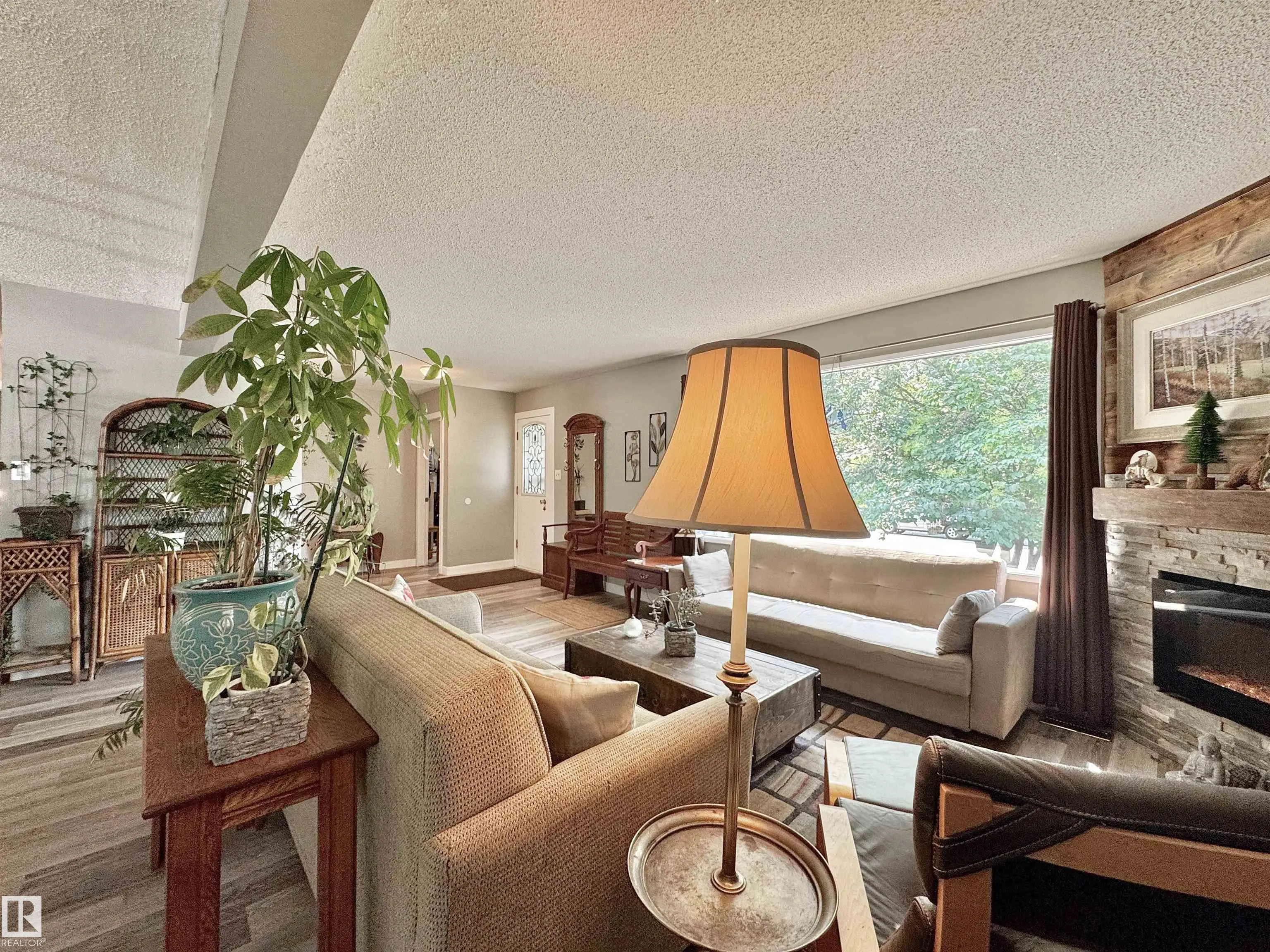 119 GARLAND Crescent