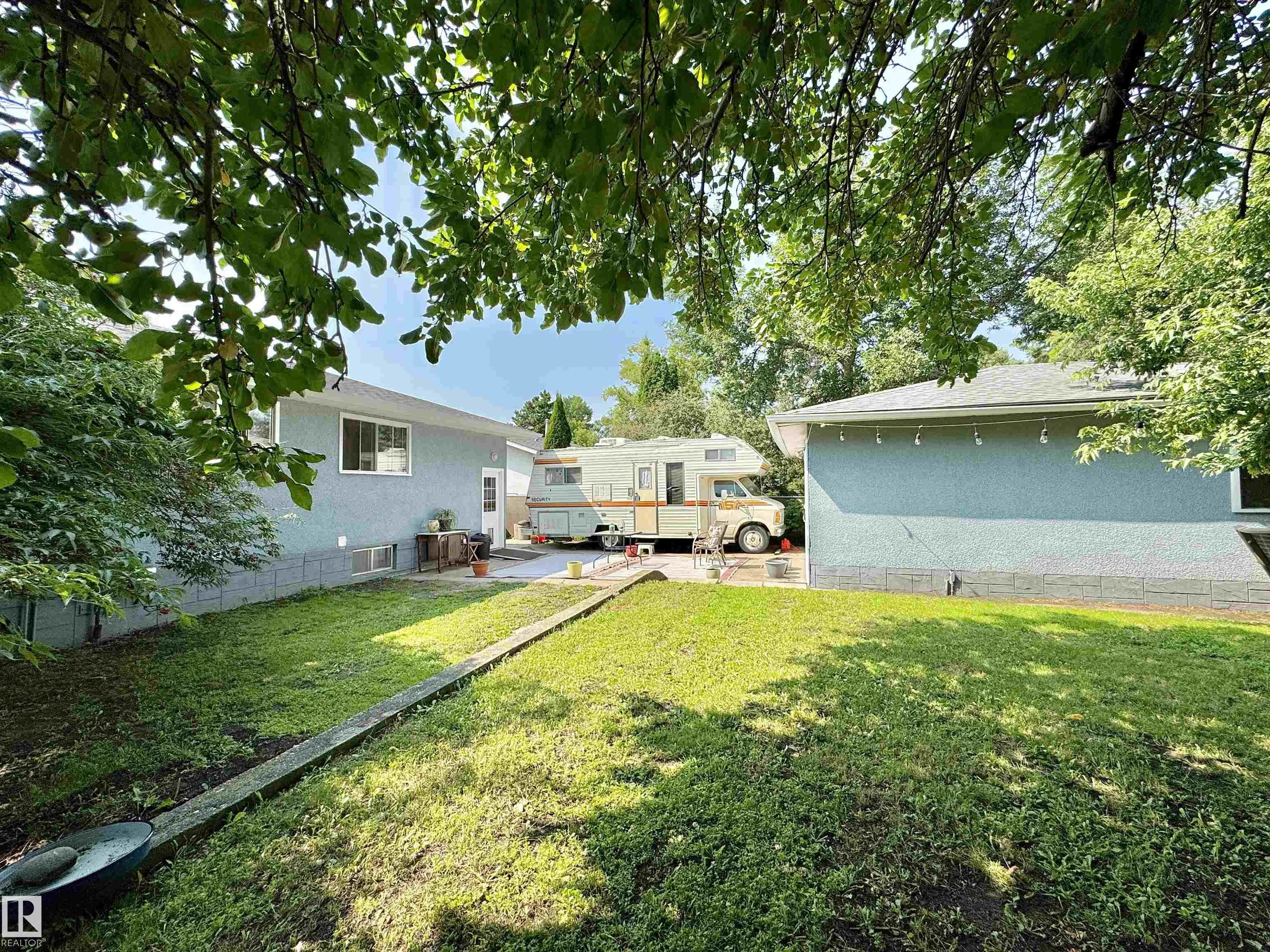 119 GARLAND Crescent