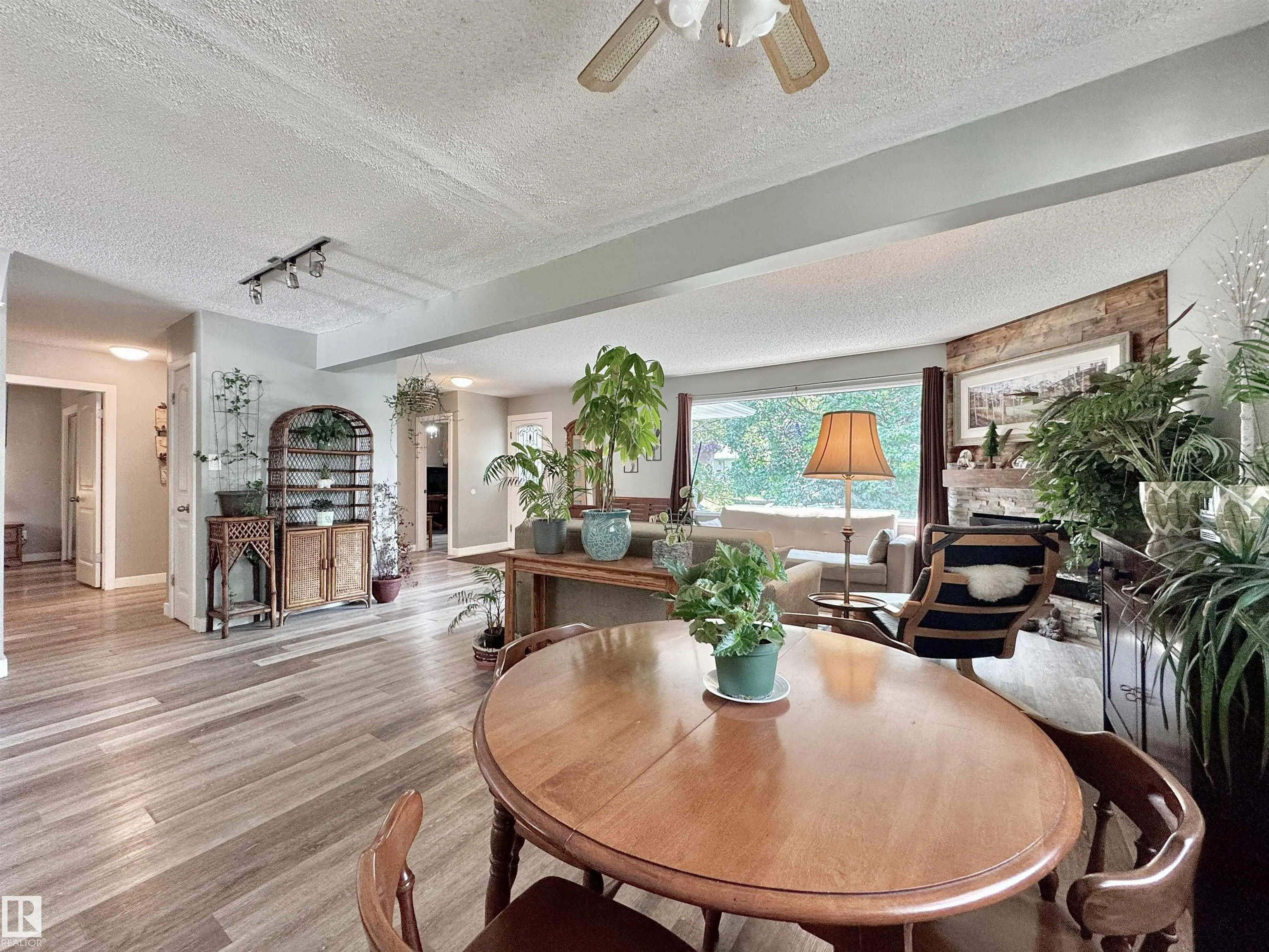 119 GARLAND Crescent