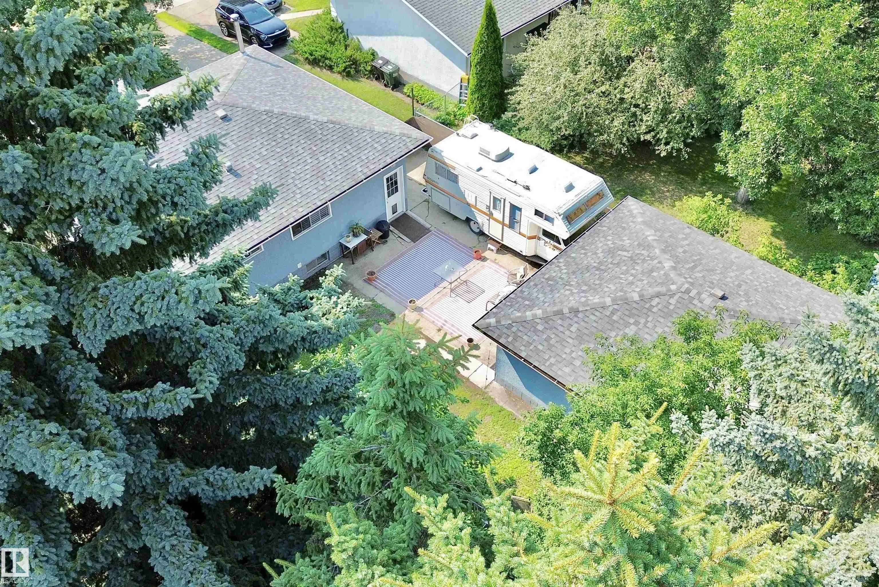 119 GARLAND Crescent
