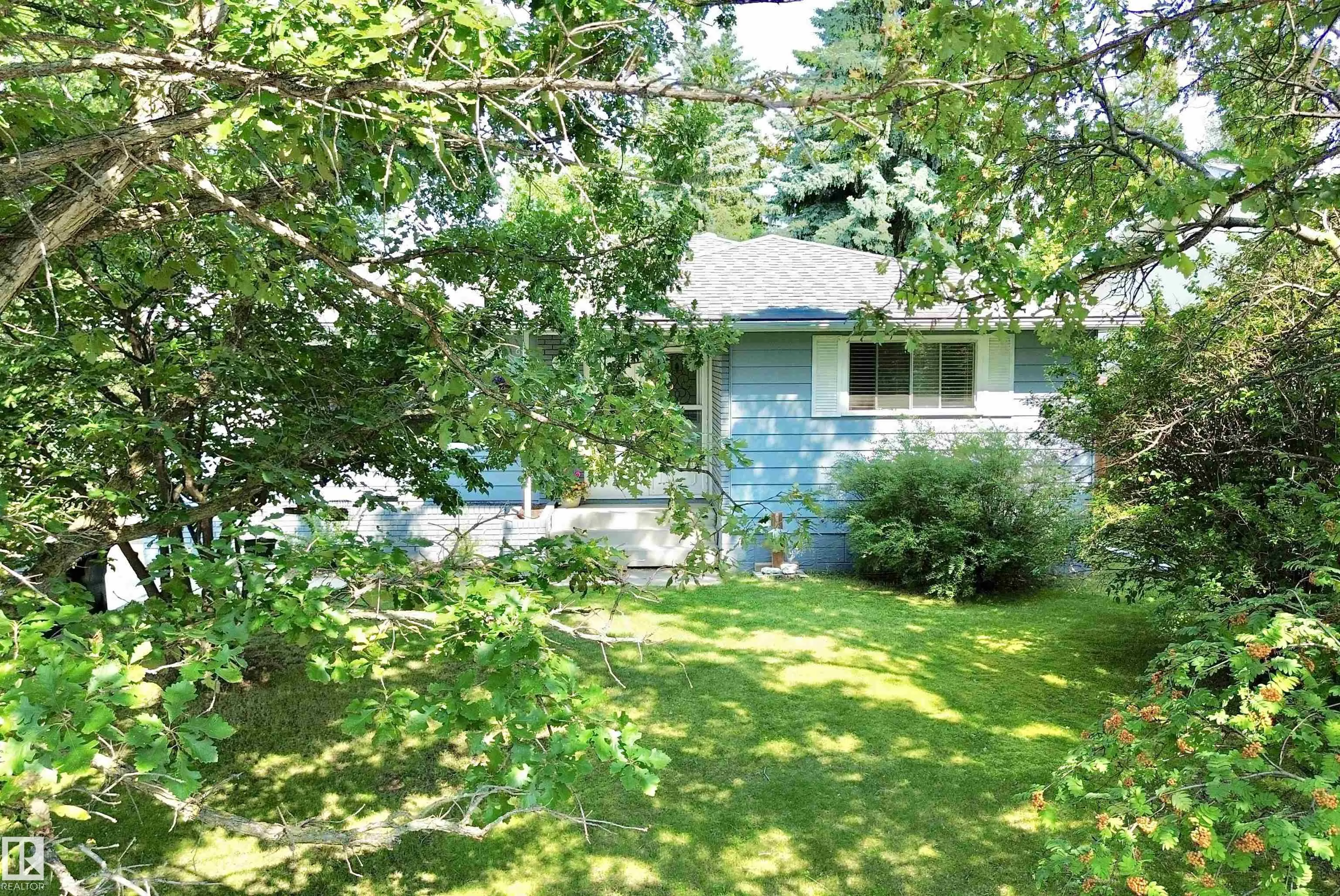119 GARLAND Crescent