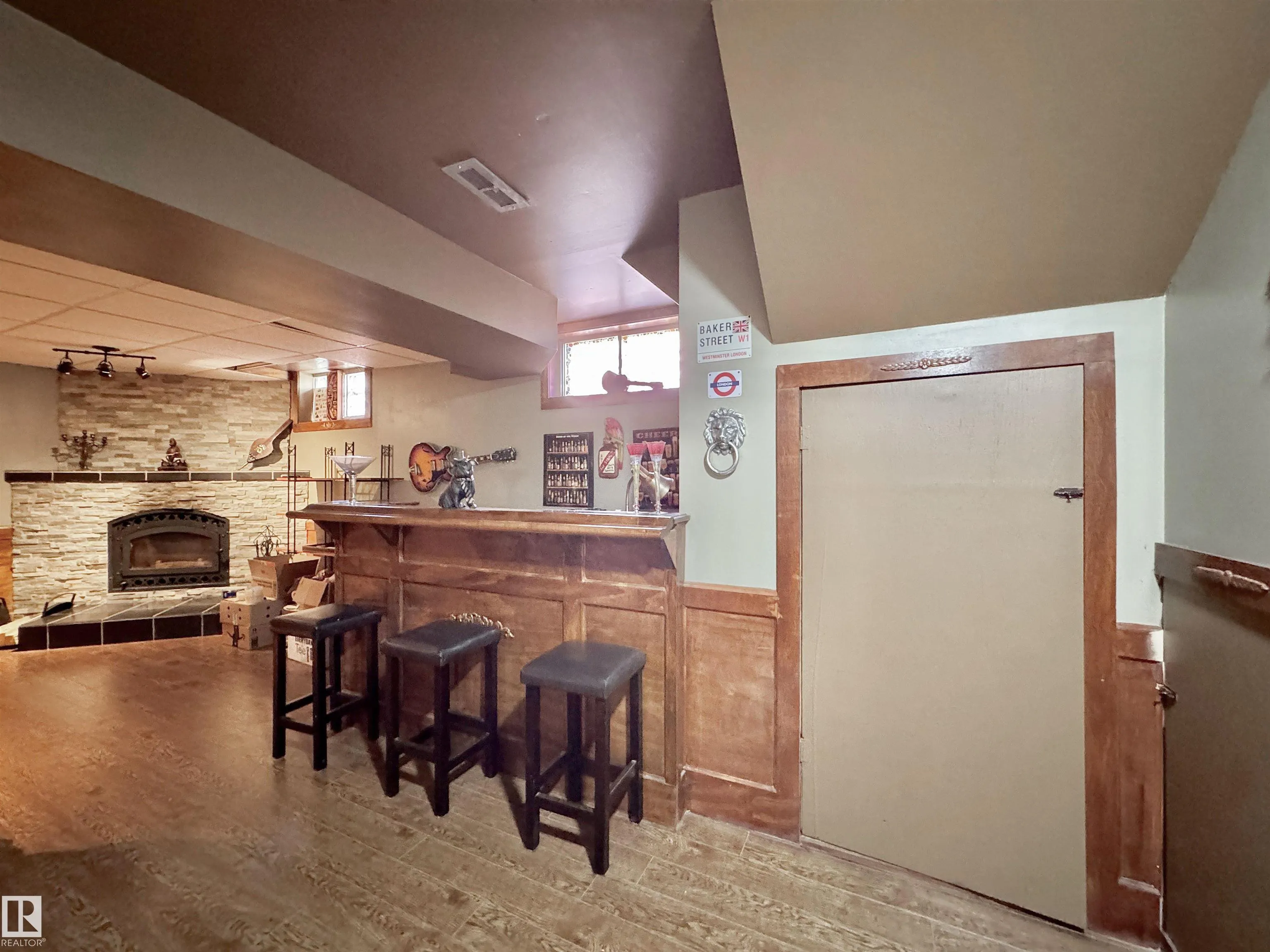 119 GARLAND Crescent