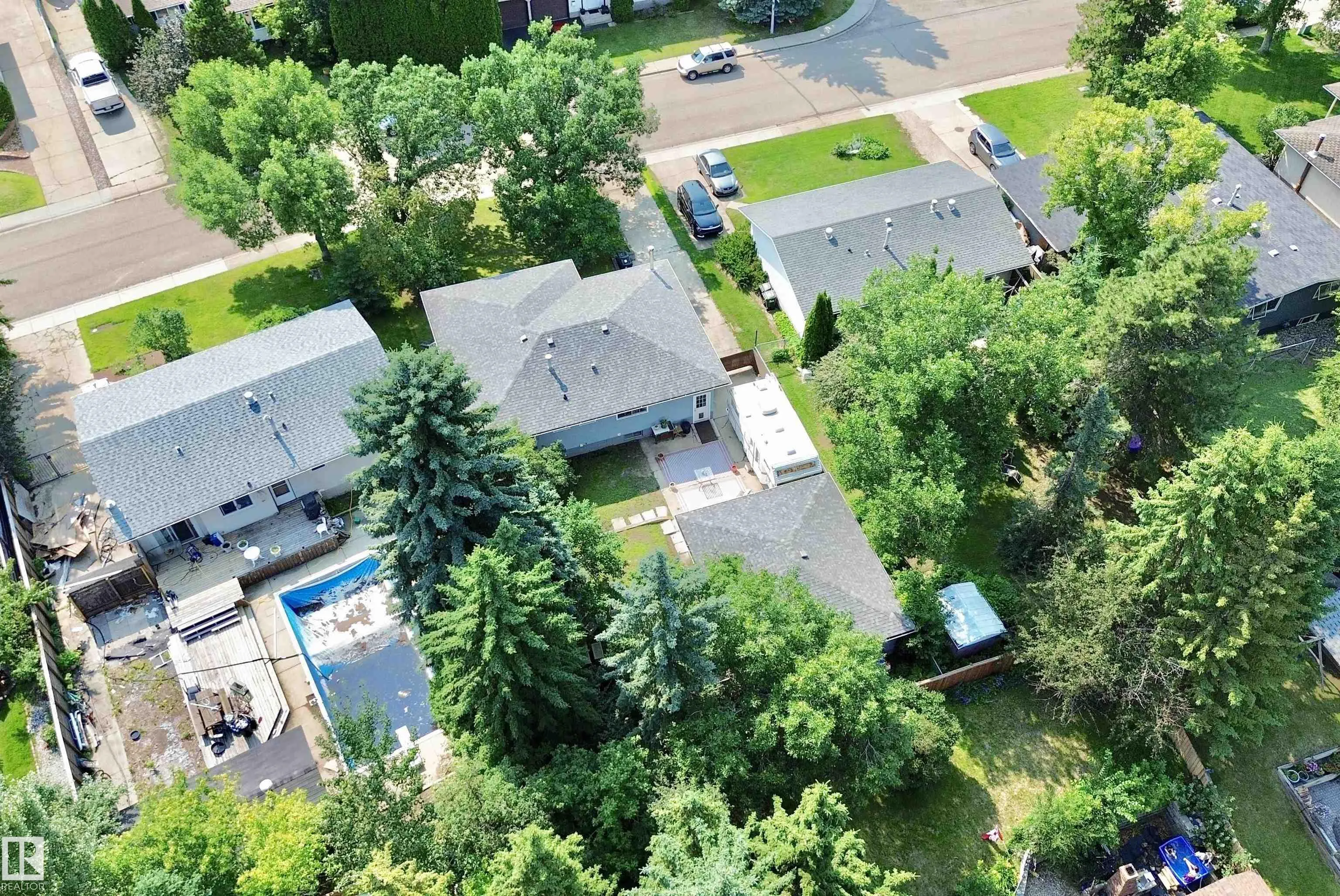 119 GARLAND Crescent