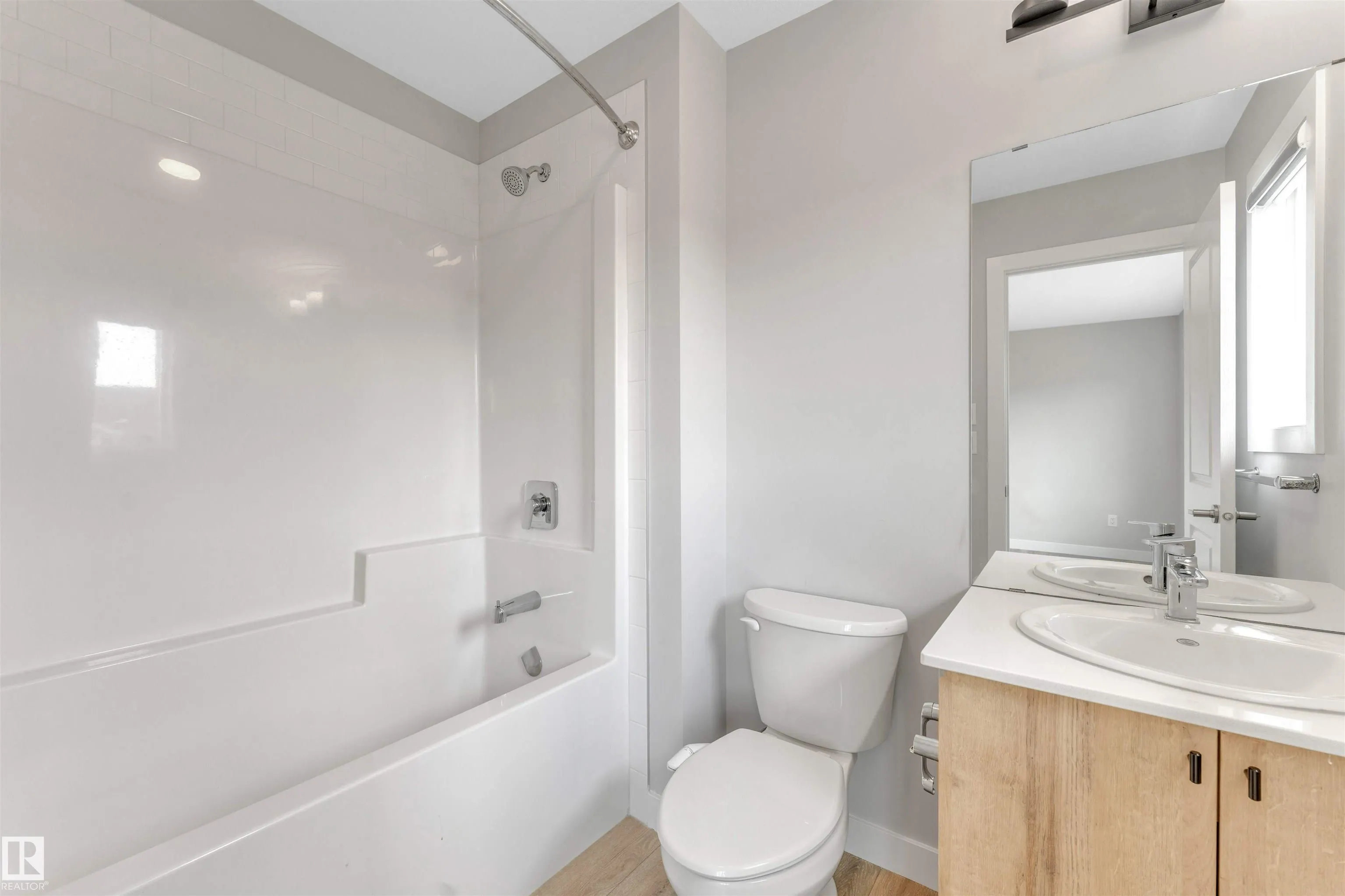 562 GLENRIDDING RAVINE Drive