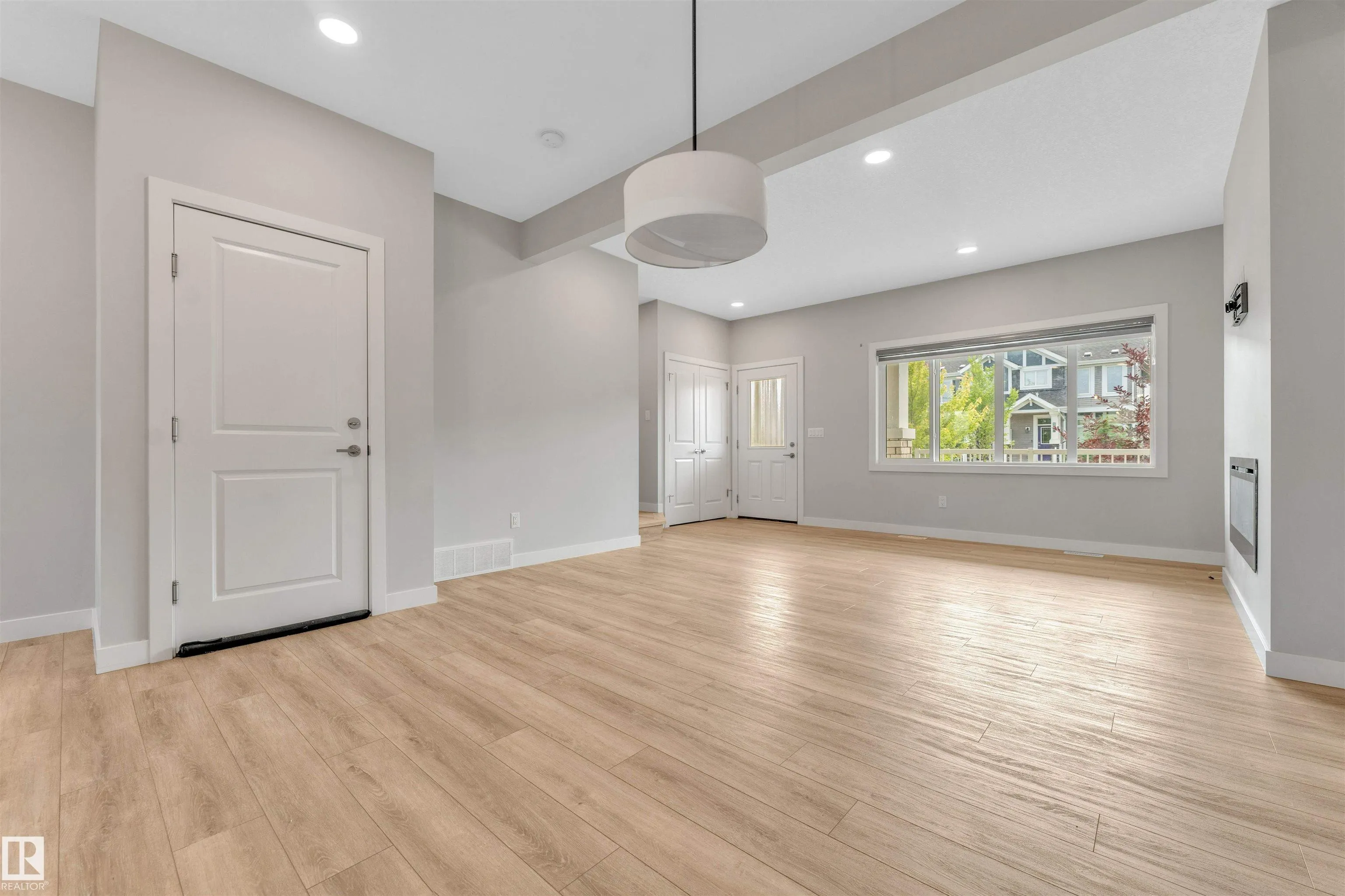 562 GLENRIDDING RAVINE Drive