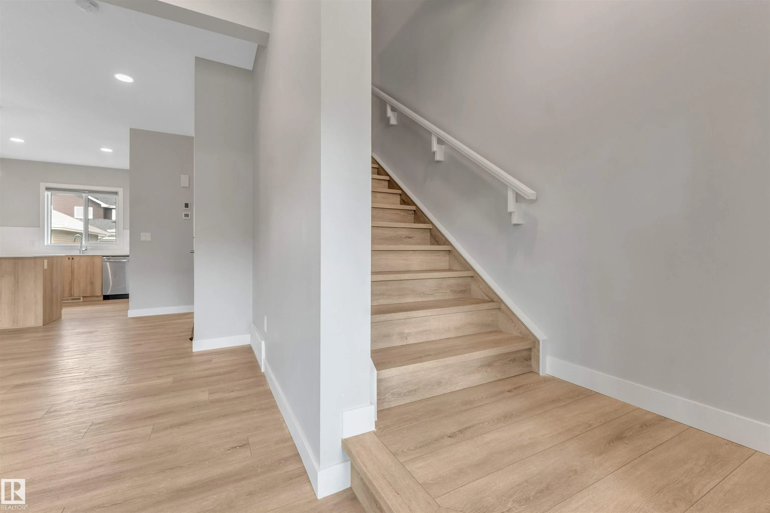 562 GLENRIDDING RAVINE Drive