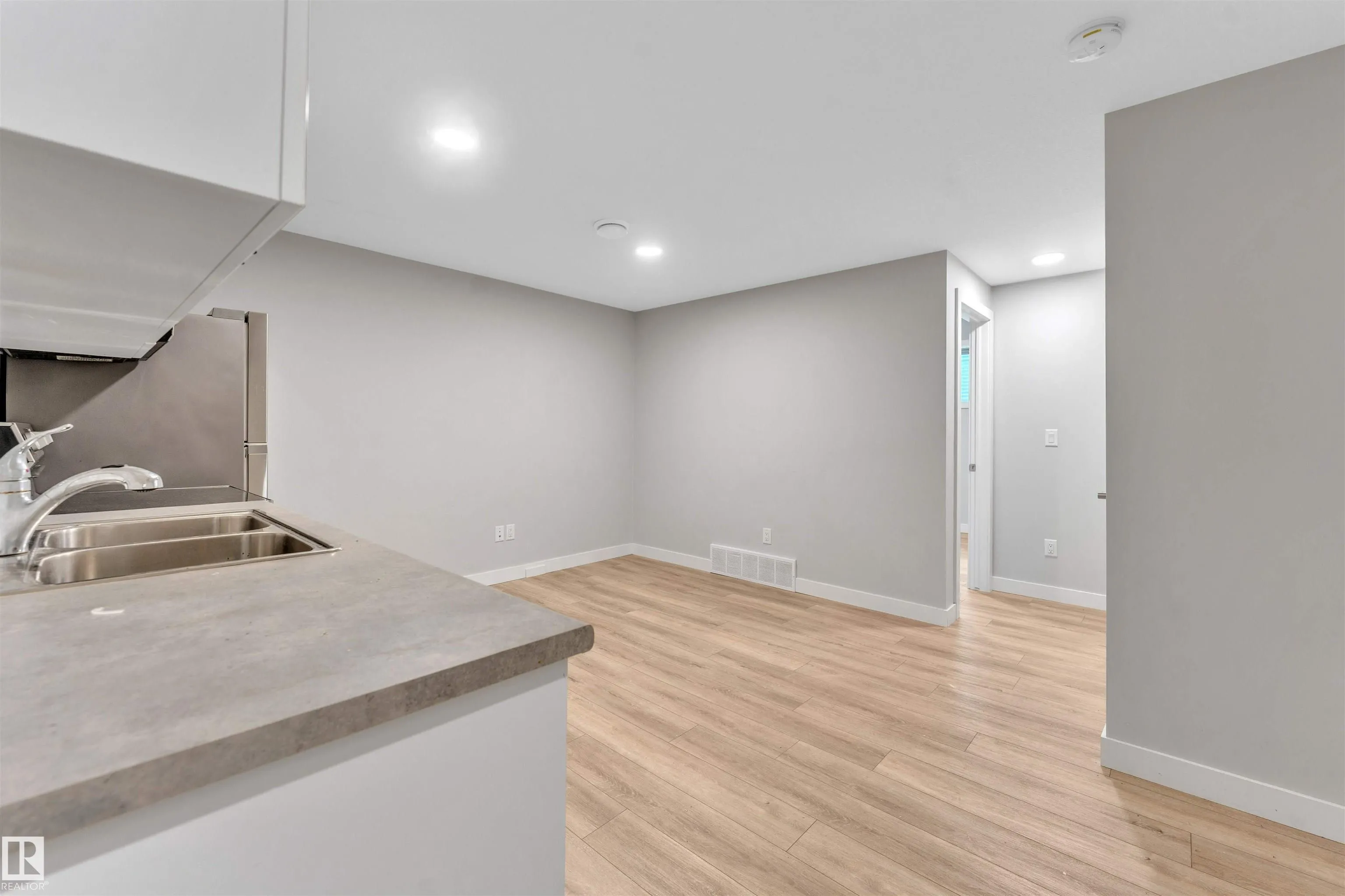 562 GLENRIDDING RAVINE Drive