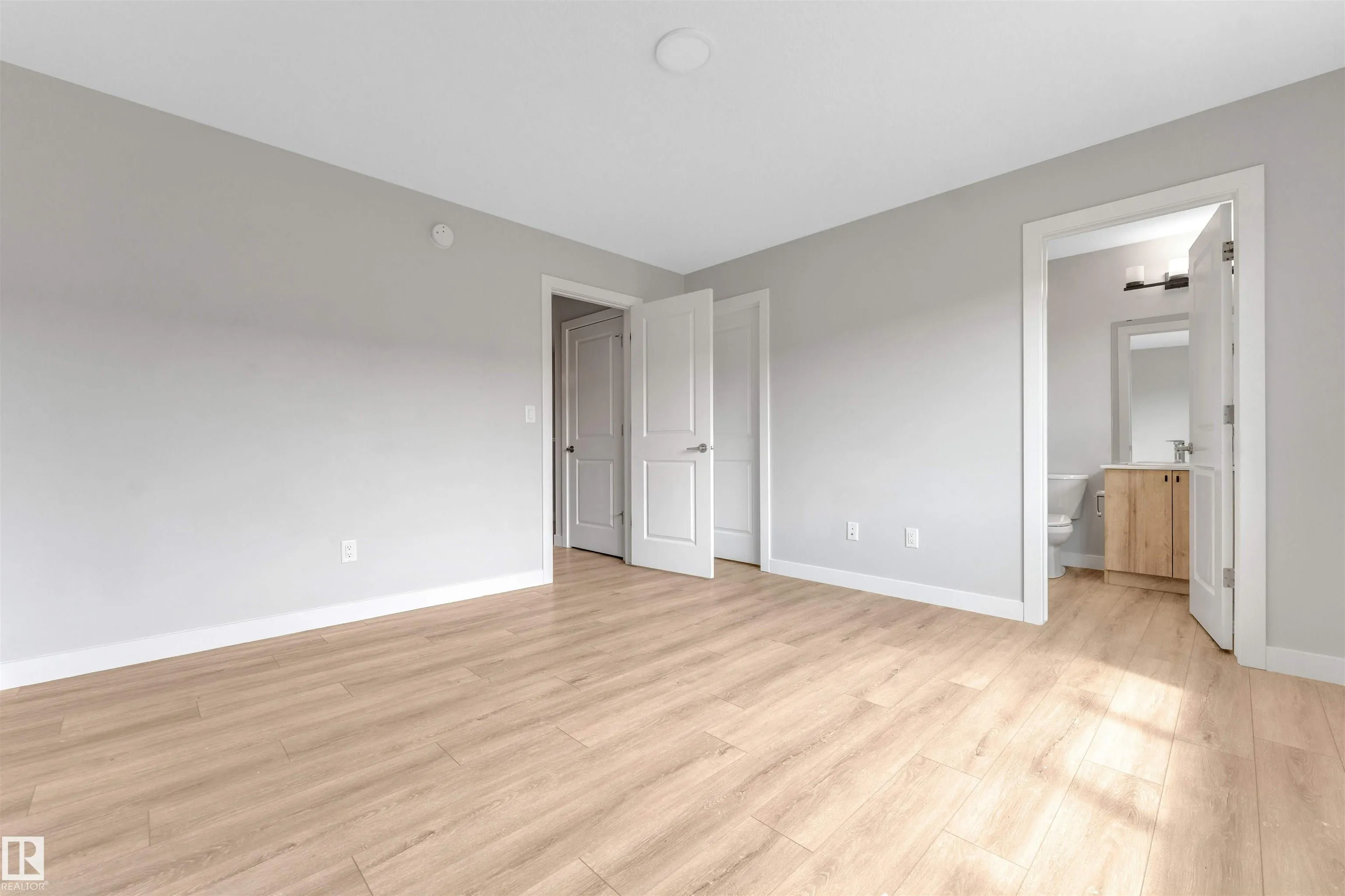 562 GLENRIDDING RAVINE Drive