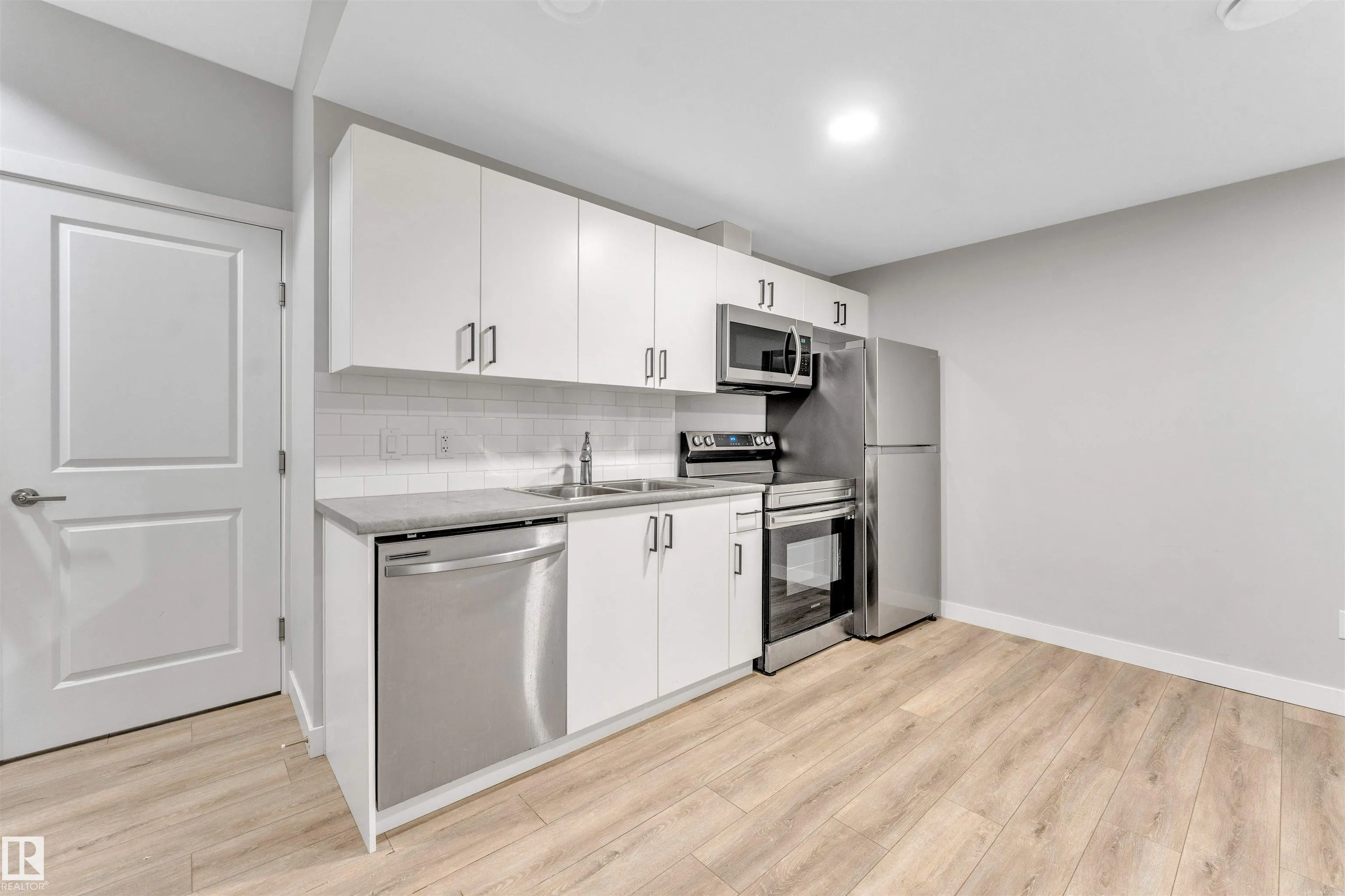 562 GLENRIDDING RAVINE Drive