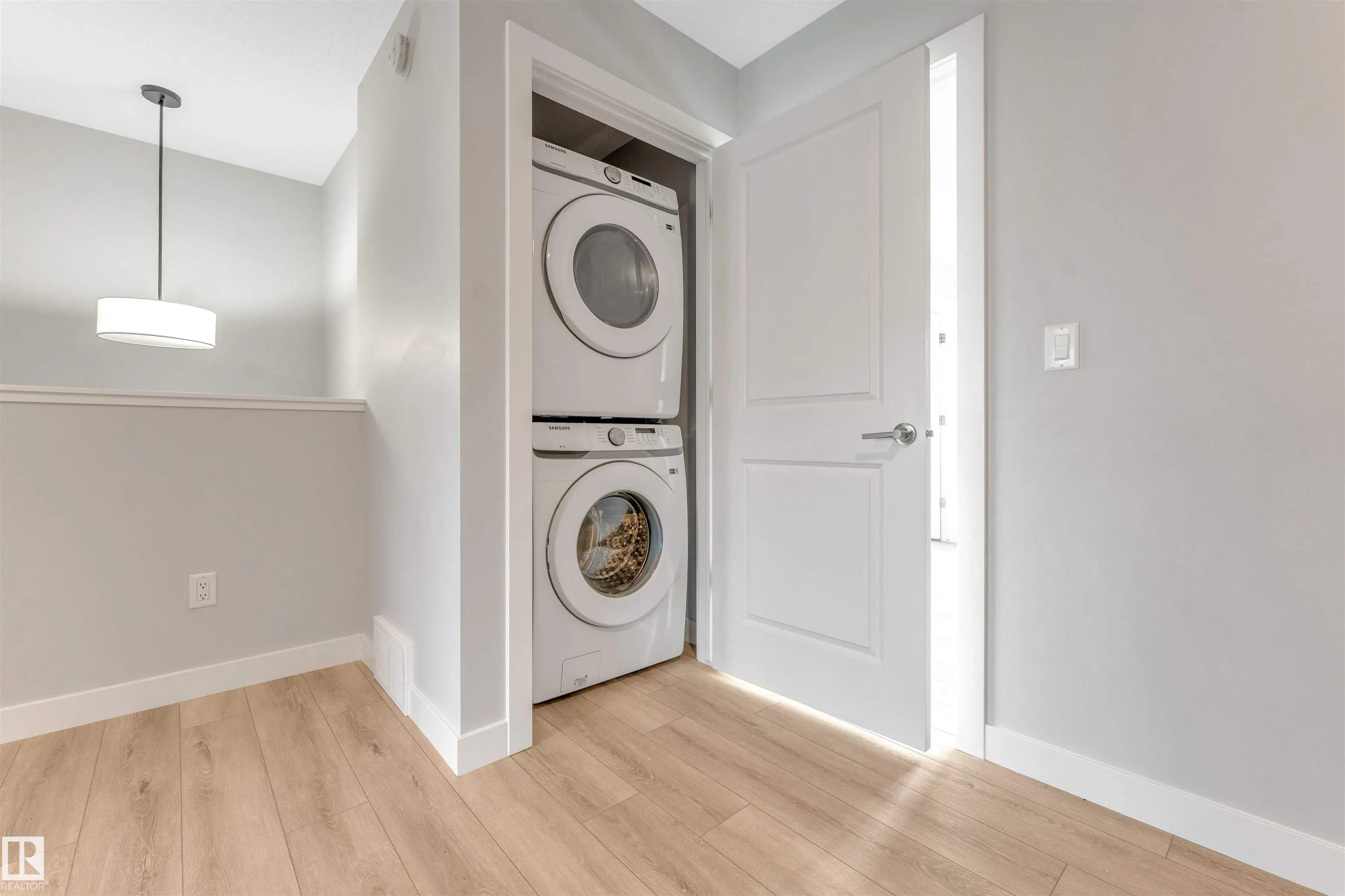 562 GLENRIDDING RAVINE Drive