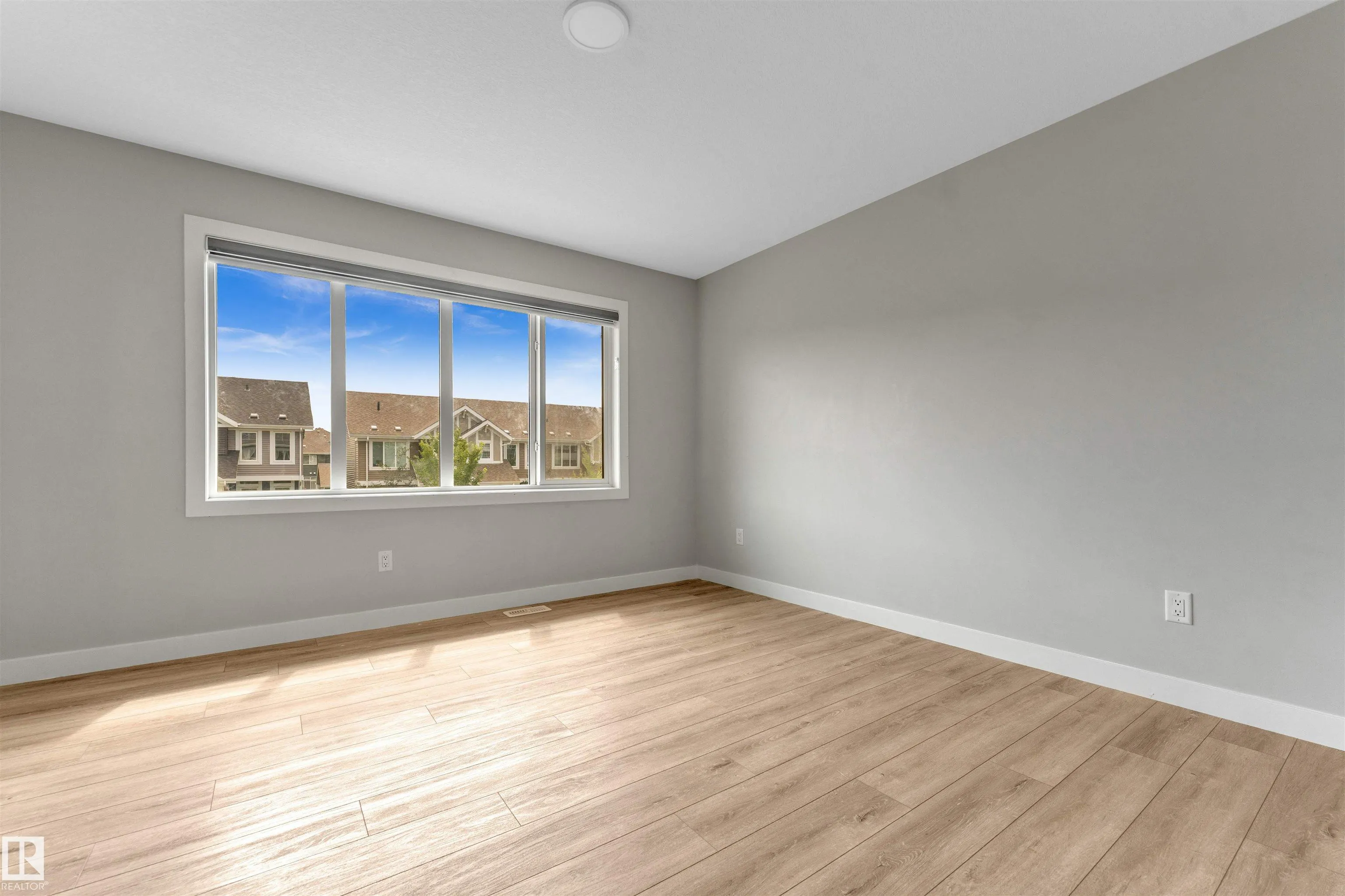 562 GLENRIDDING RAVINE Drive
