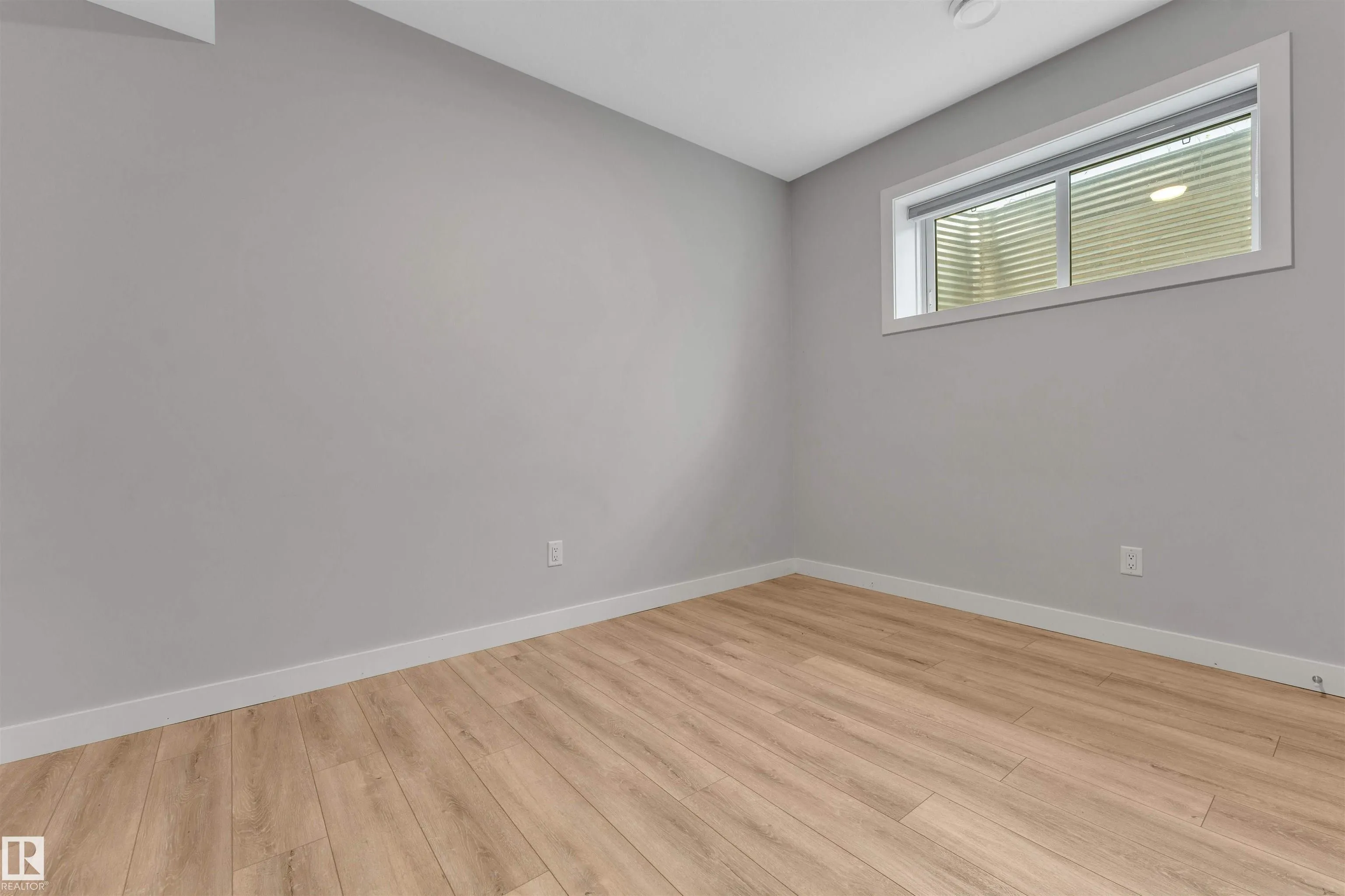 562 GLENRIDDING RAVINE Drive