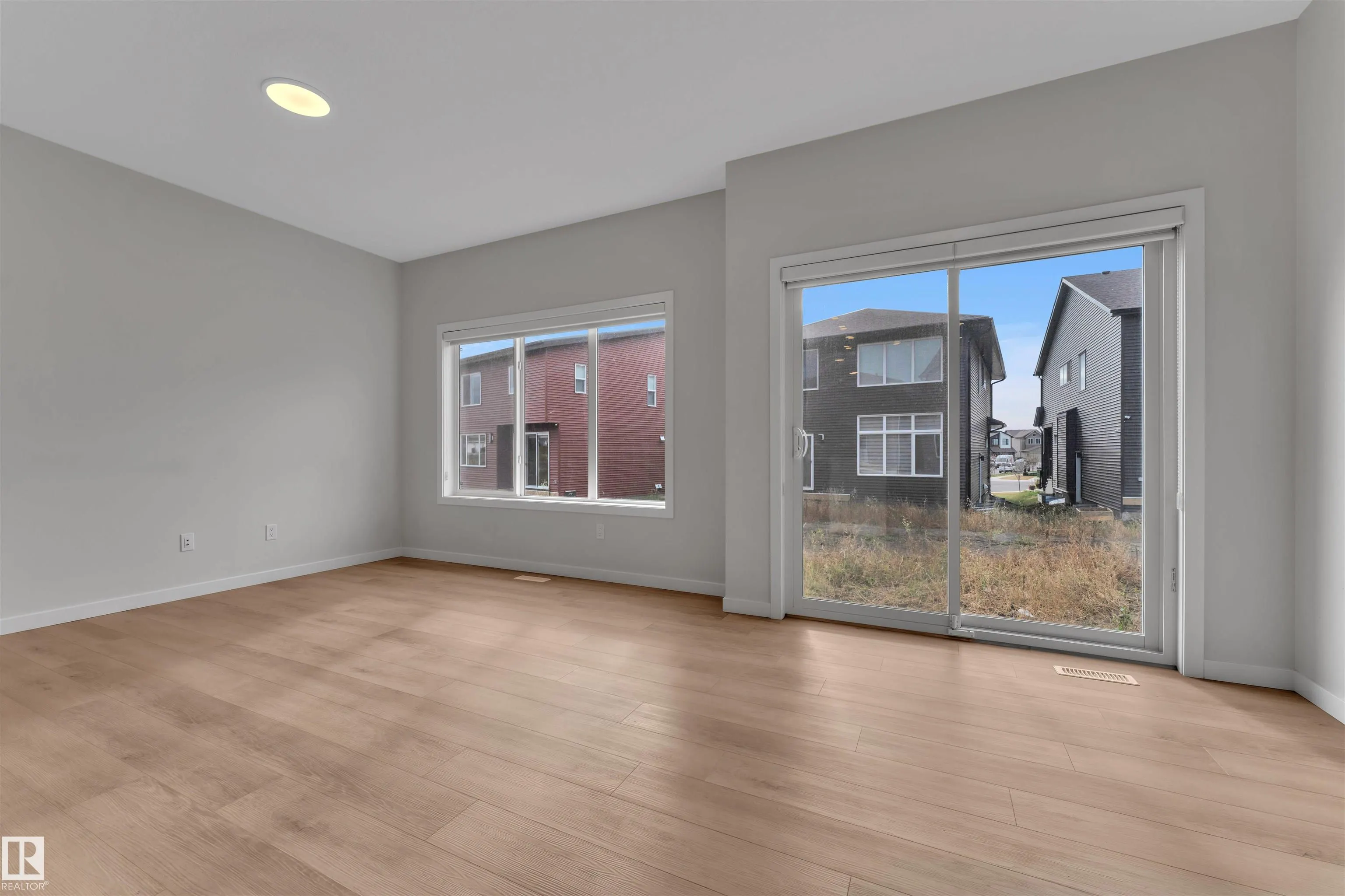 226 ORCHARDS Boulevard