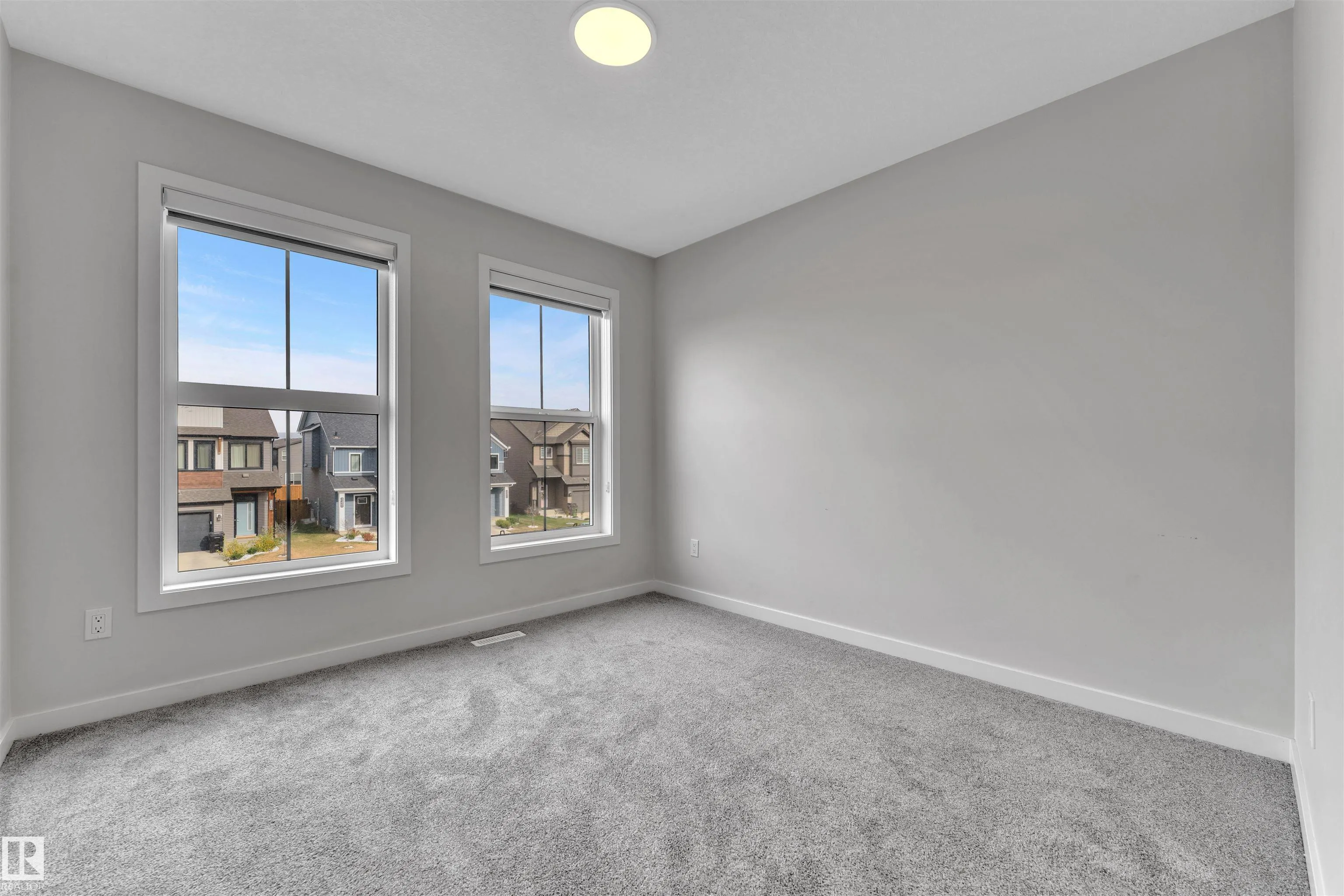 226 ORCHARDS Boulevard