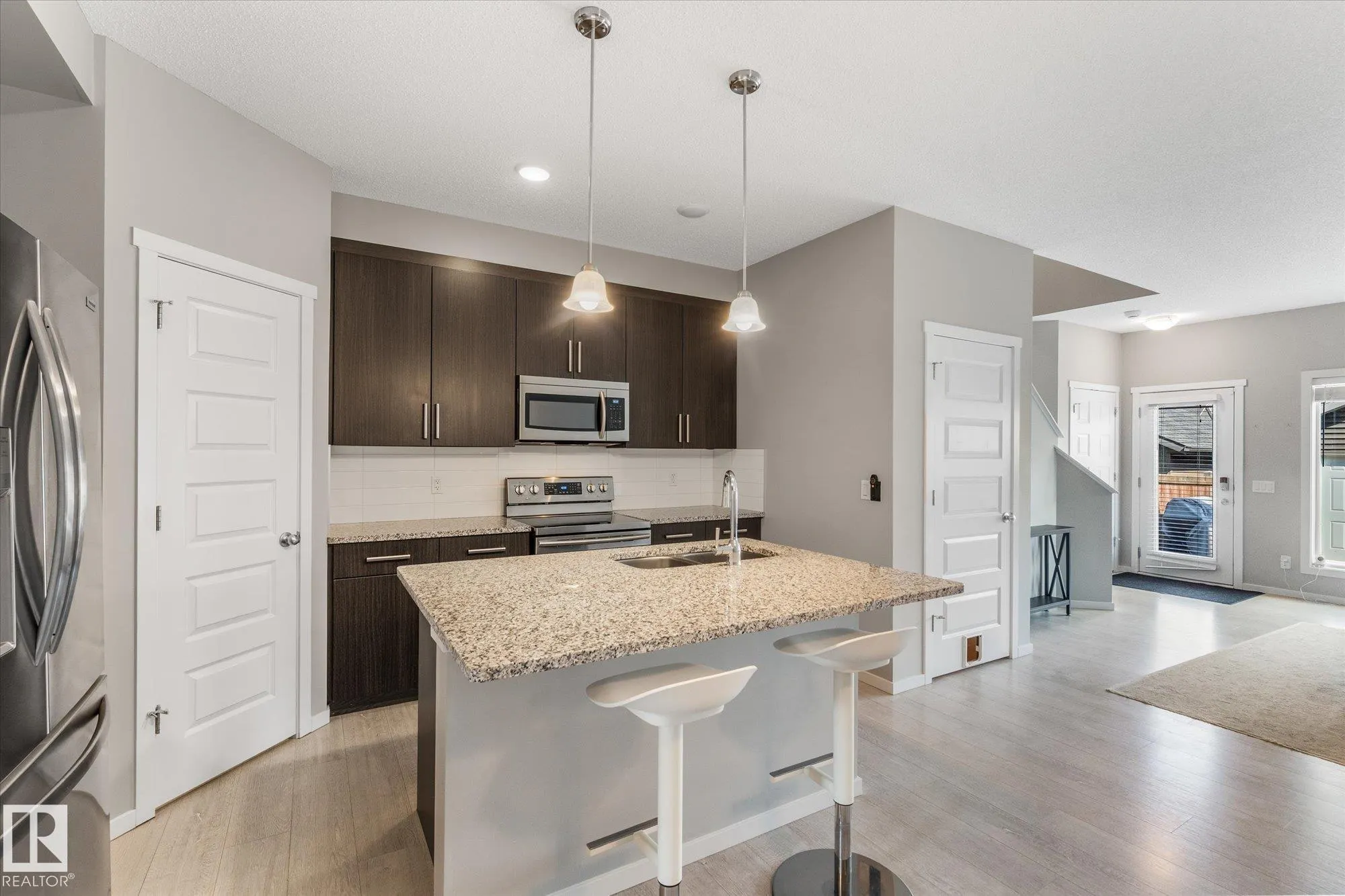 457 ORCHARDS Boulevard