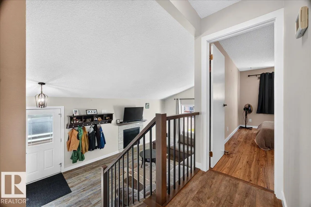 39 MCNABB Crescent