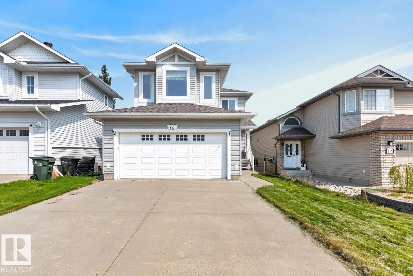 18 CASCADE Crescent