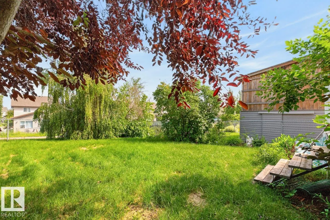 18 CASCADE Crescent
