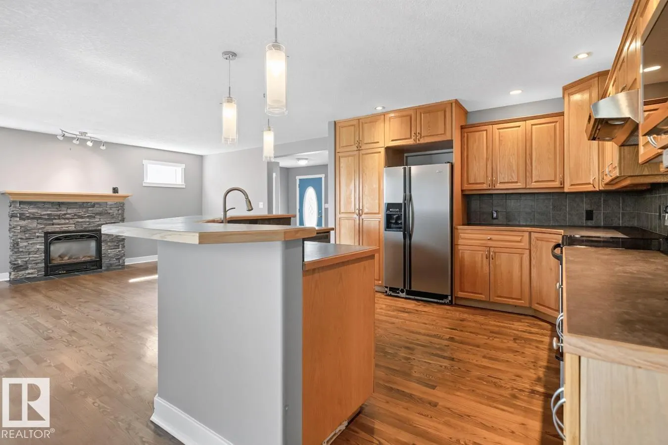 18 CASCADE Crescent