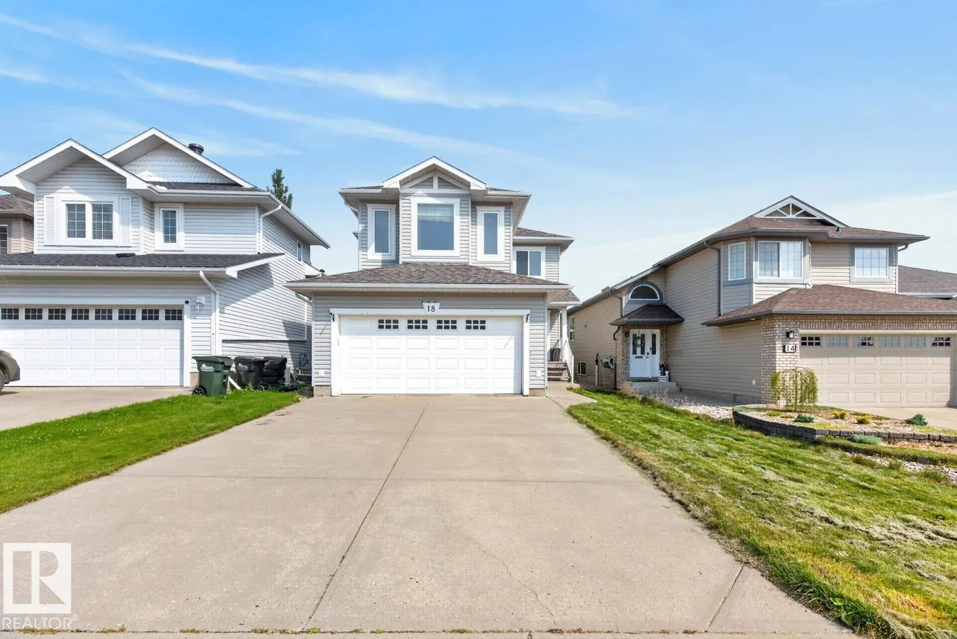 18 CASCADE Crescent