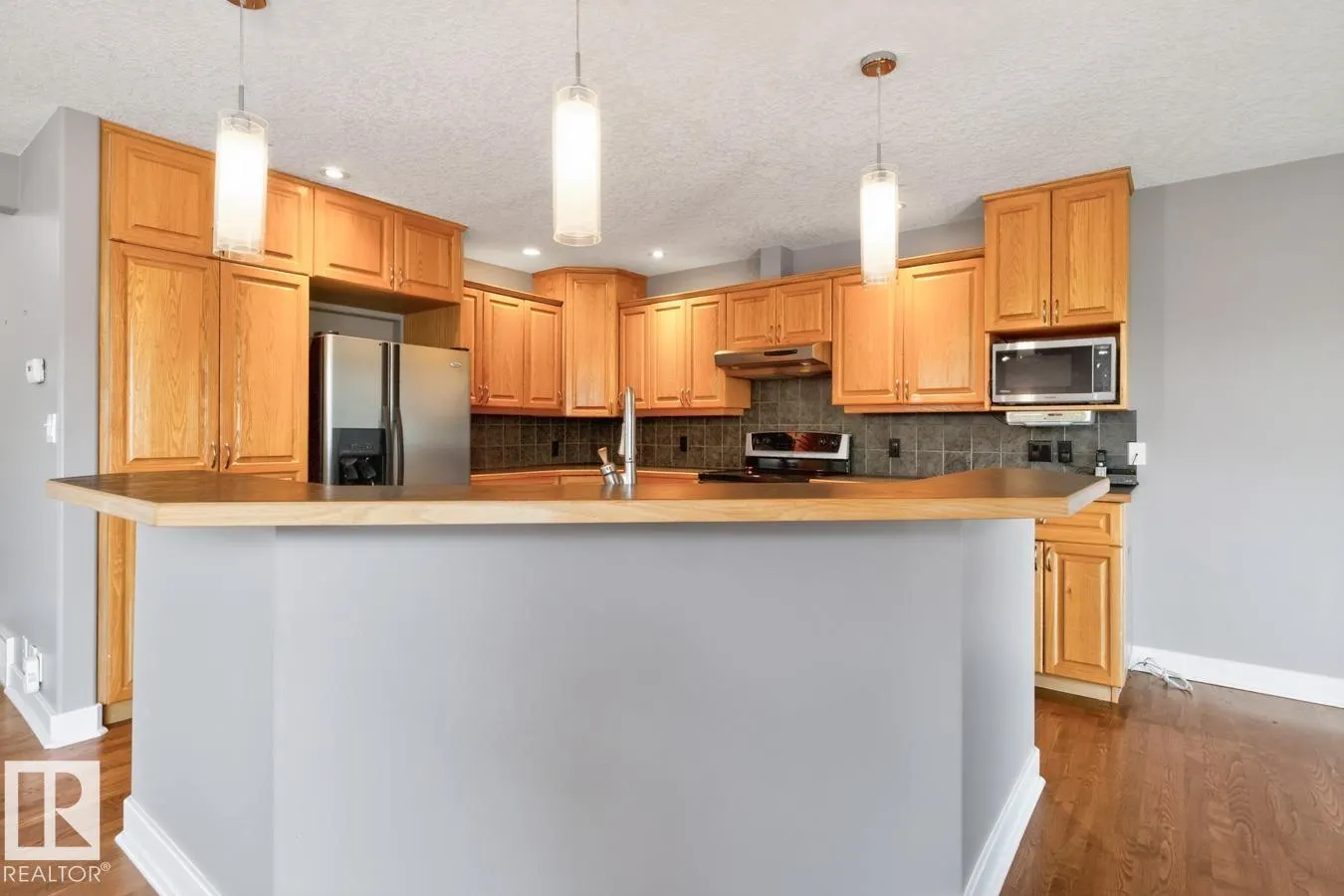 18 CASCADE Crescent