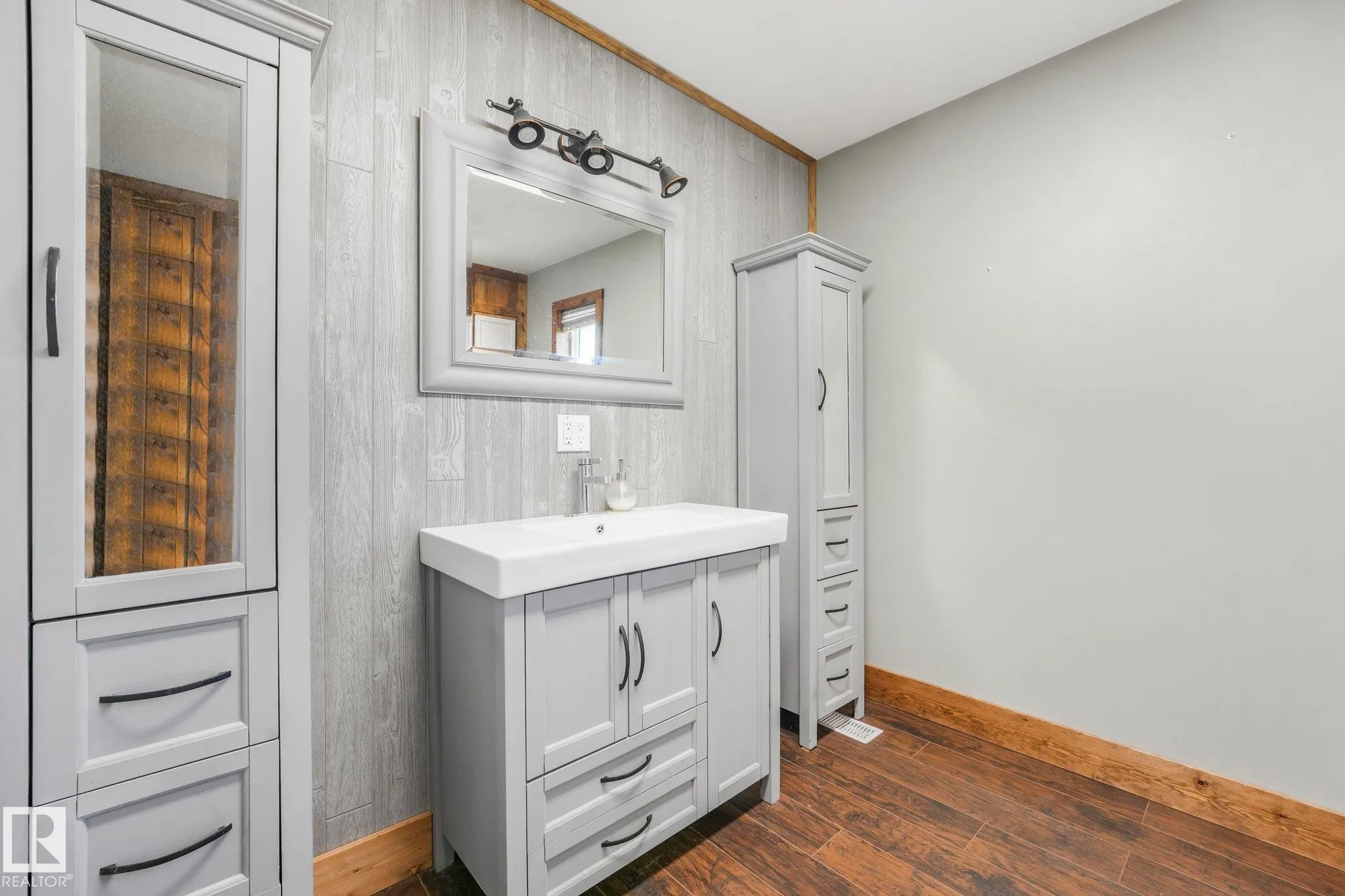 6132 HGHWAY 16