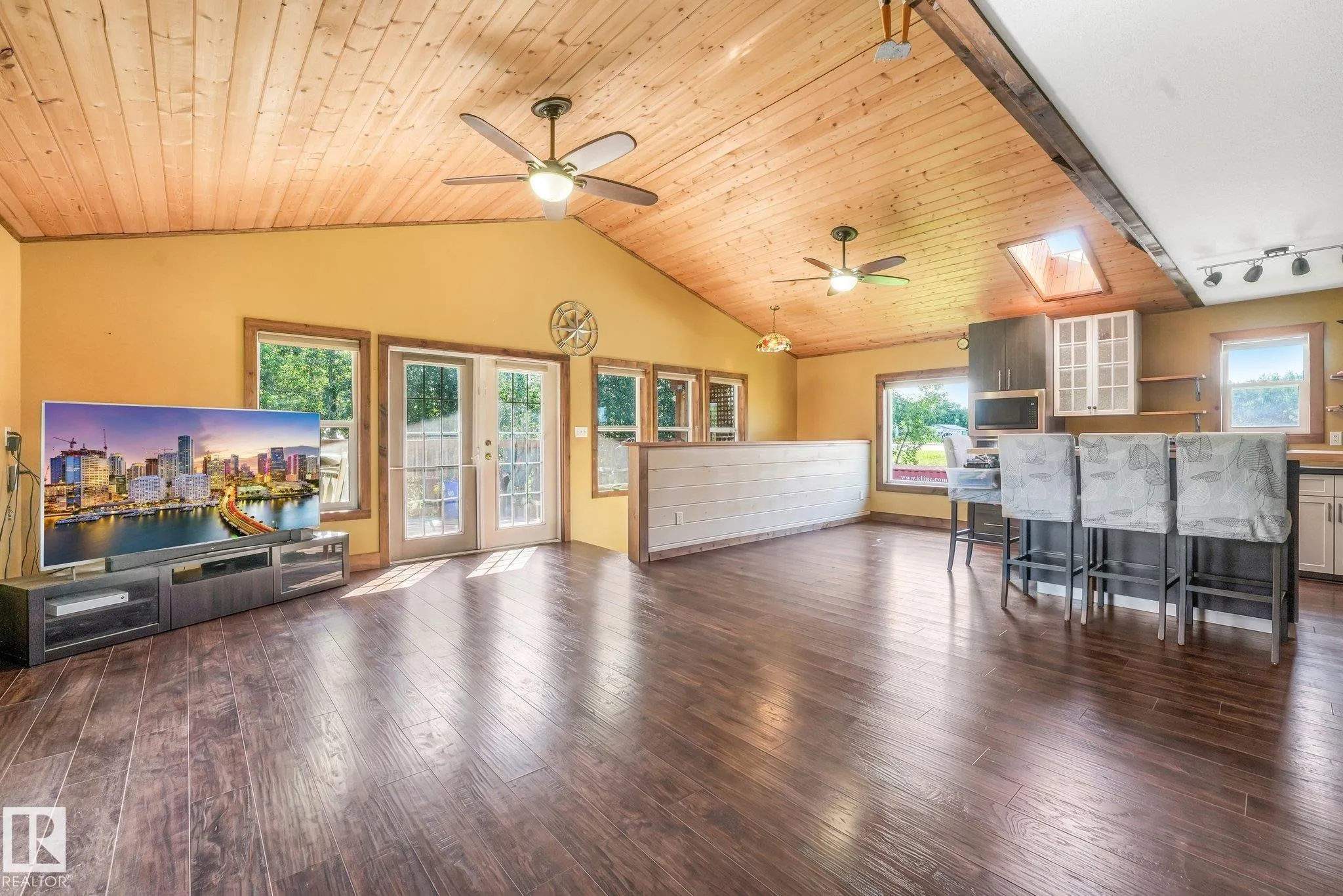 6132 HGHWAY 16