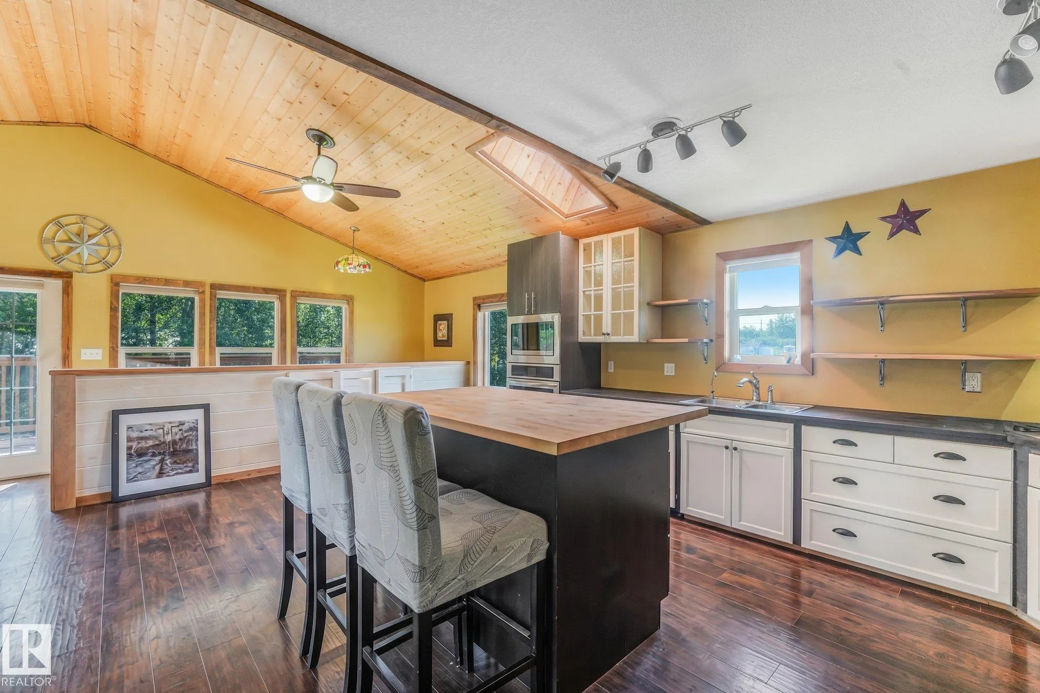 6132 HGHWAY 16