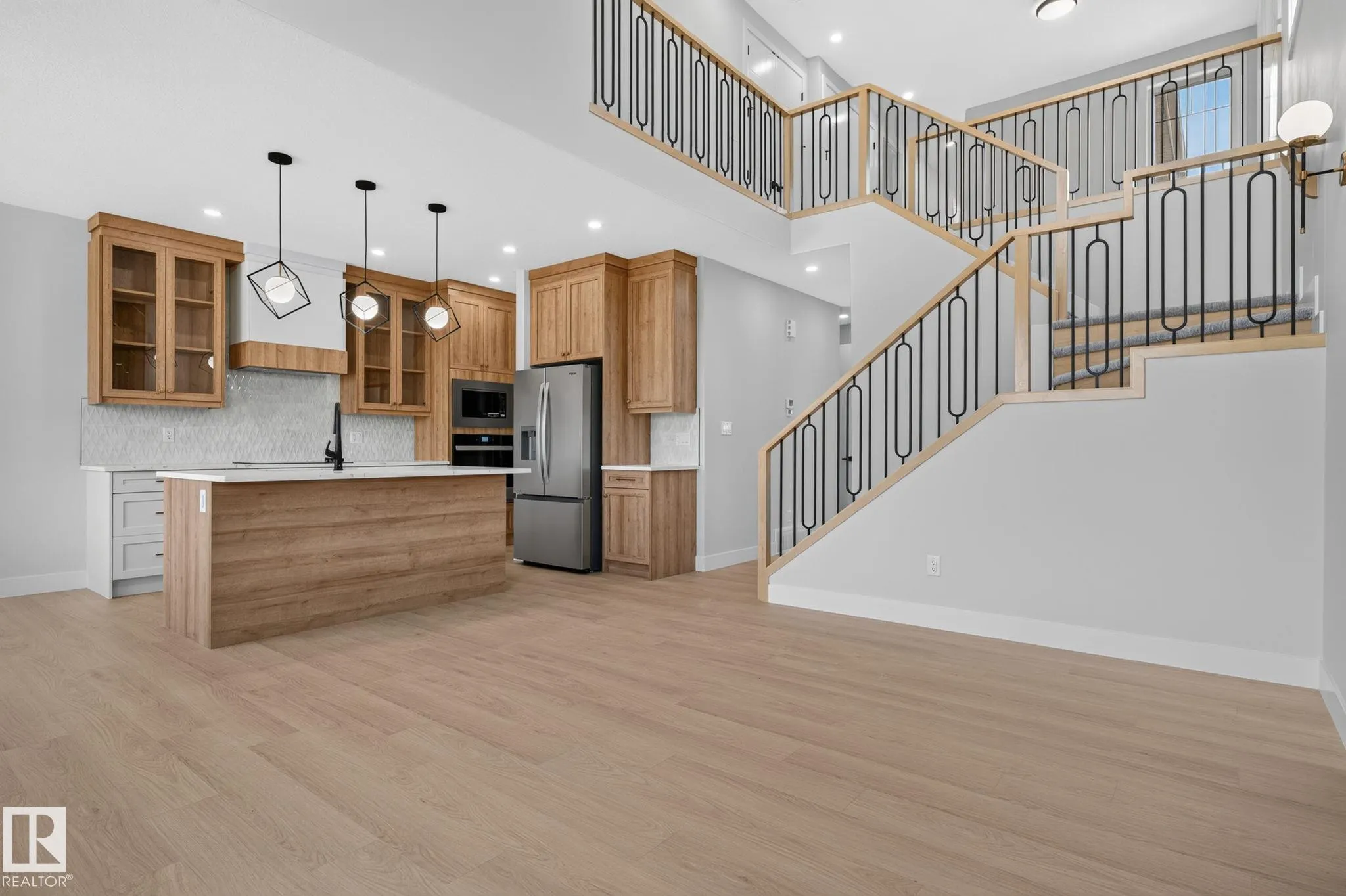 4272 Charles Close